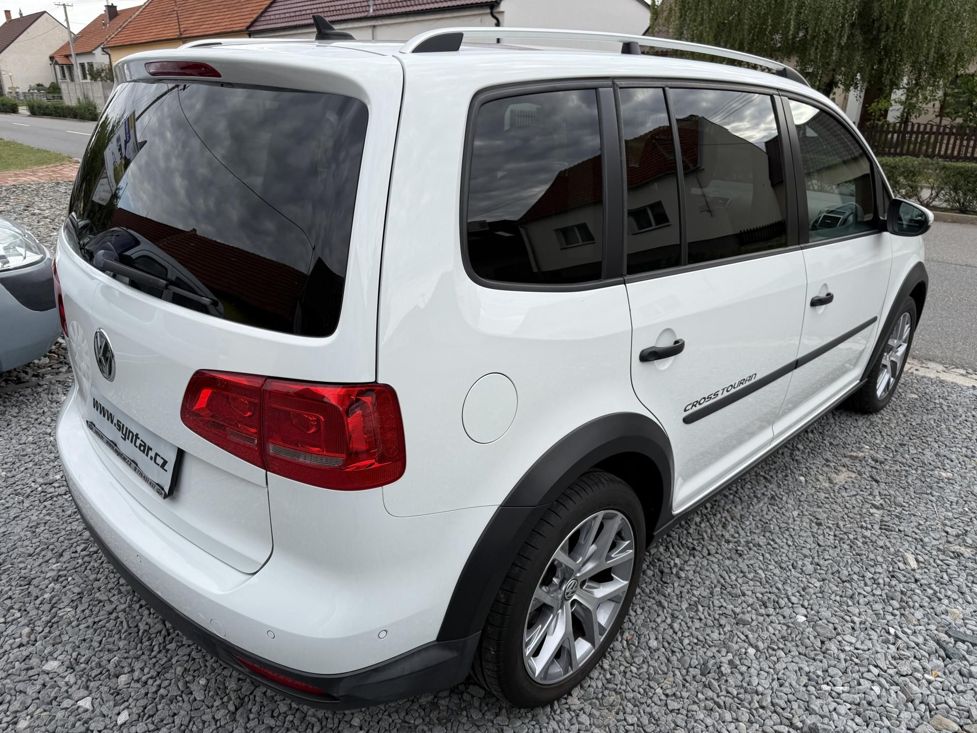 Volkswagen Touran, CROSS 1.4 TSI 7 MIST ALU. - fotka 5