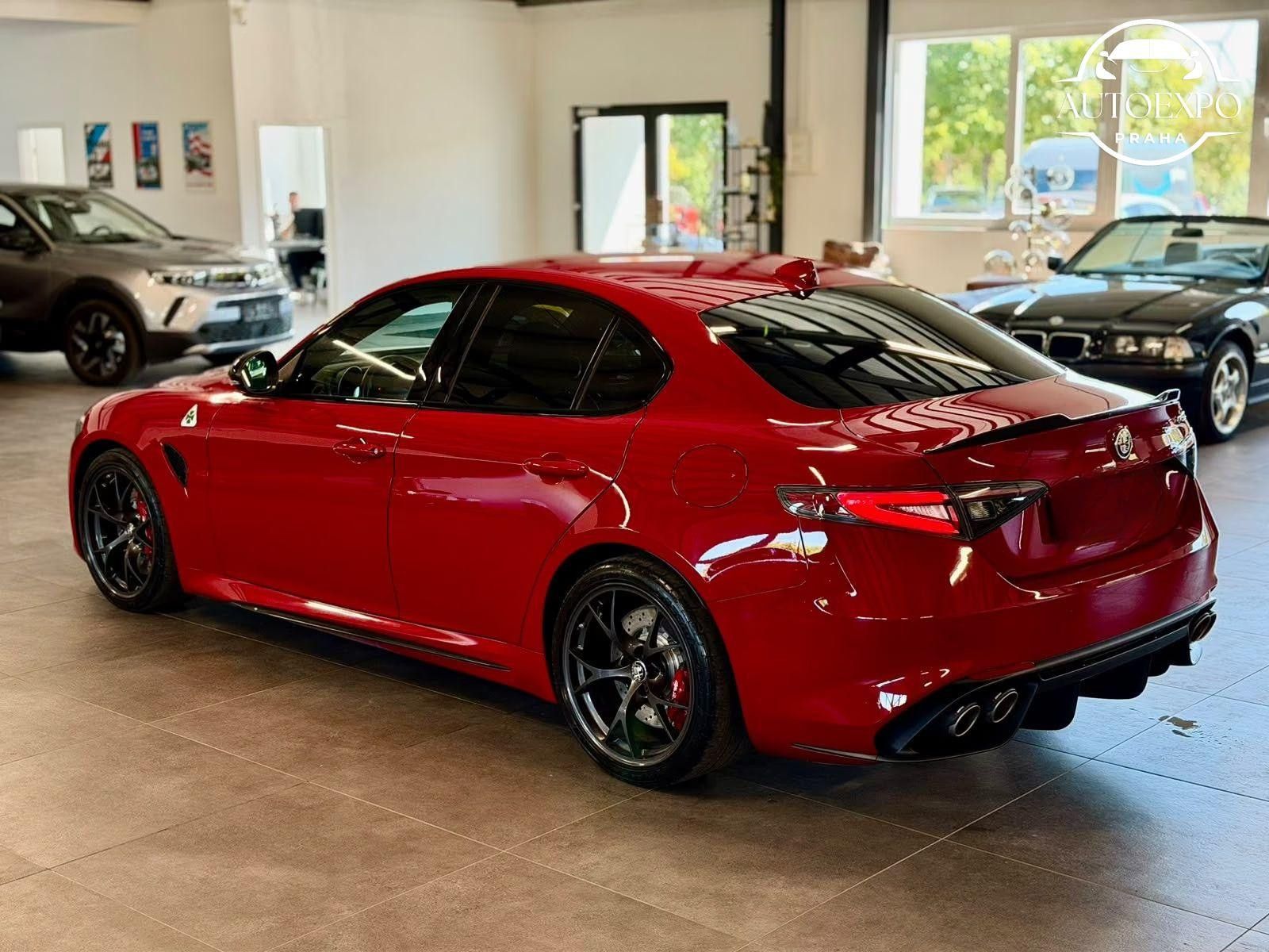 Alfa Romeo Giulia, Quadrifoglio AKRAPOVIC H&K - fotka 5