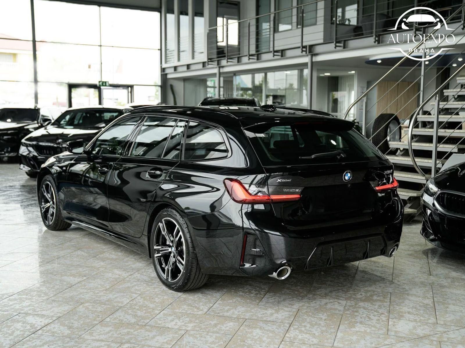 BMW Řada 3, 330i xDrive Touring M Sport - fotka 4