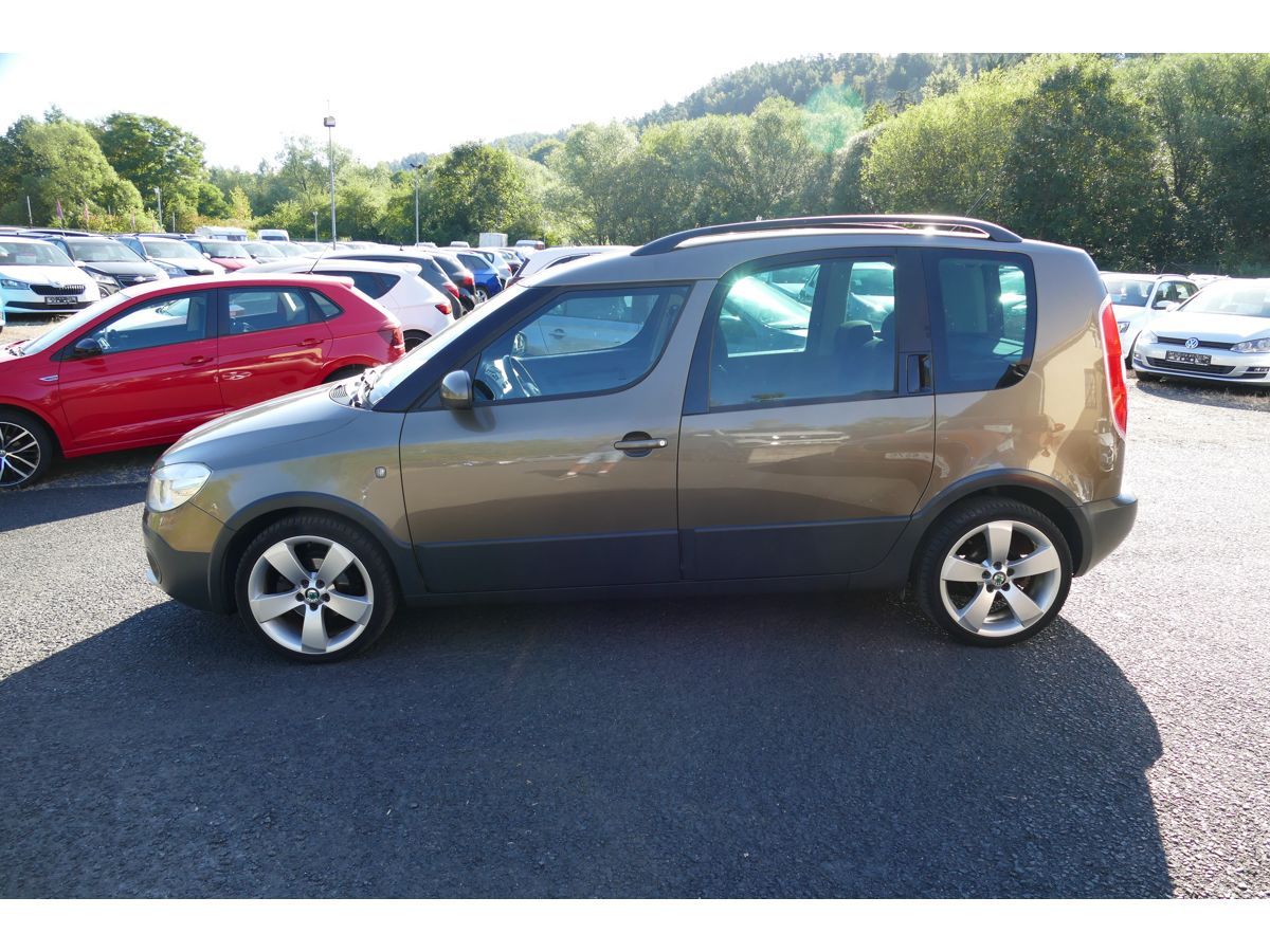 Škoda Roomster, SCOUT 1,2TSI 63KW KLIMA - fotka 3