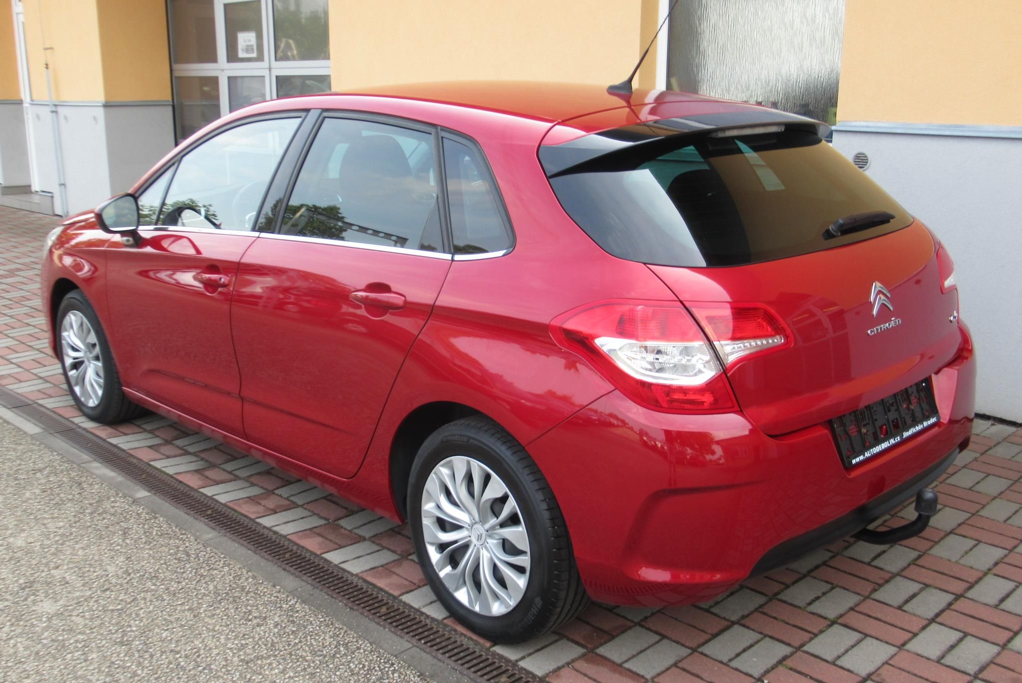 Citroën C4, 1.6 VTi KLIMA TAŽNÉ 1.MAJITEL - fotka 2