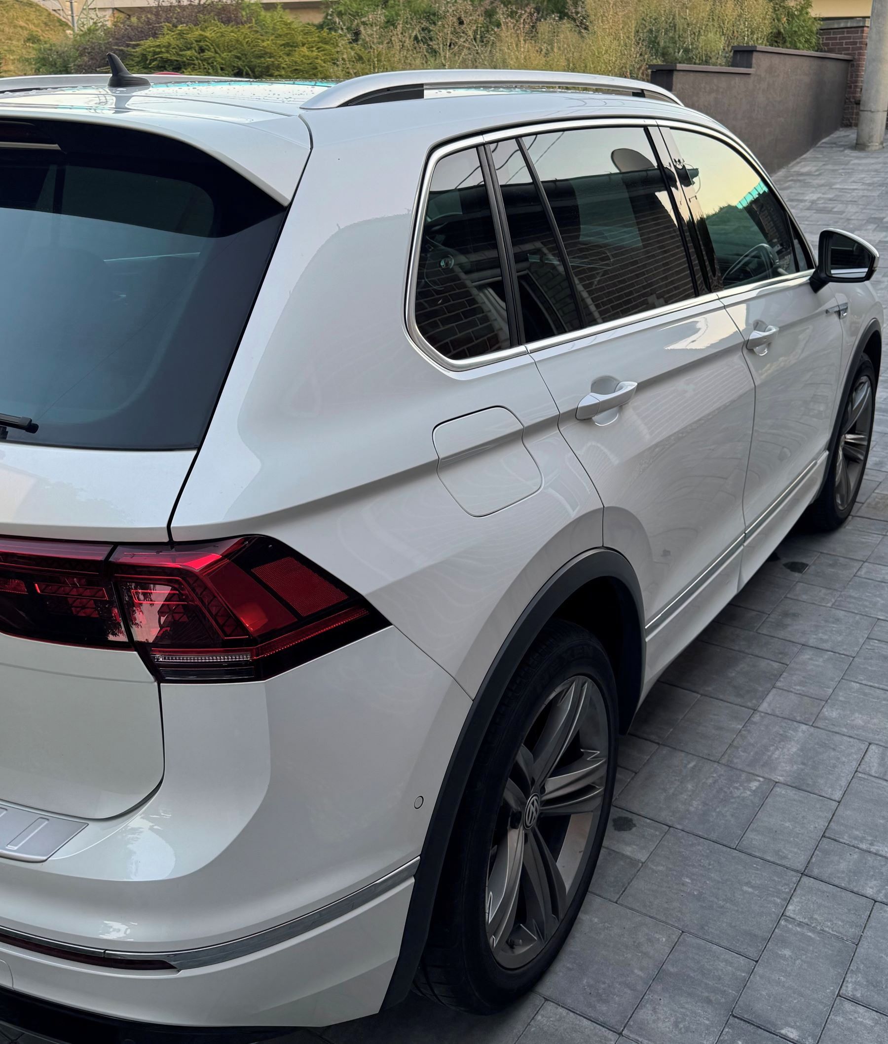 Volkswagen Tiguan, 2,0 TSi R-LINE - fotka 4