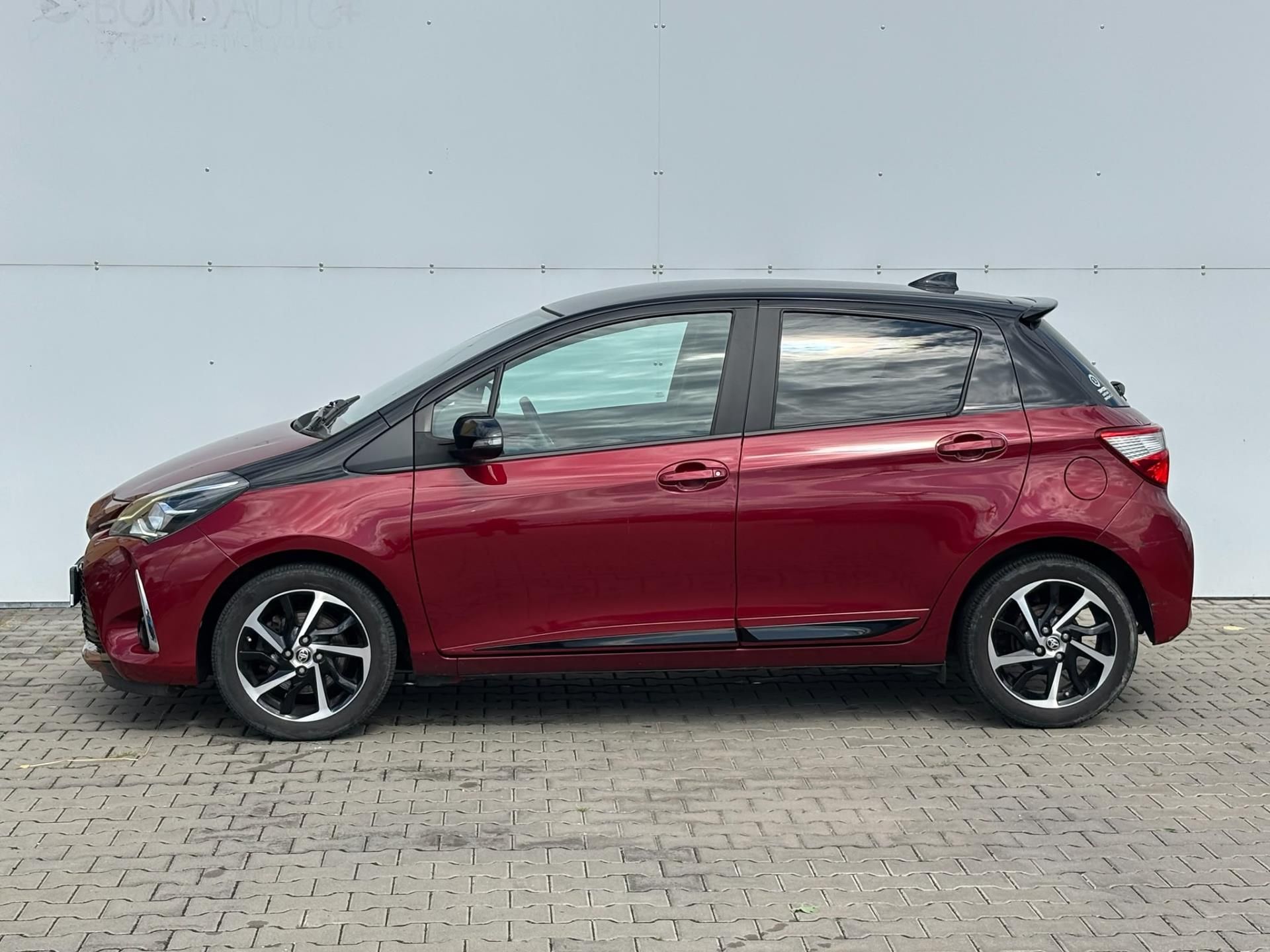 Toyota Yaris, 1.5 VVT-i Selection Smart AT - fotka 3