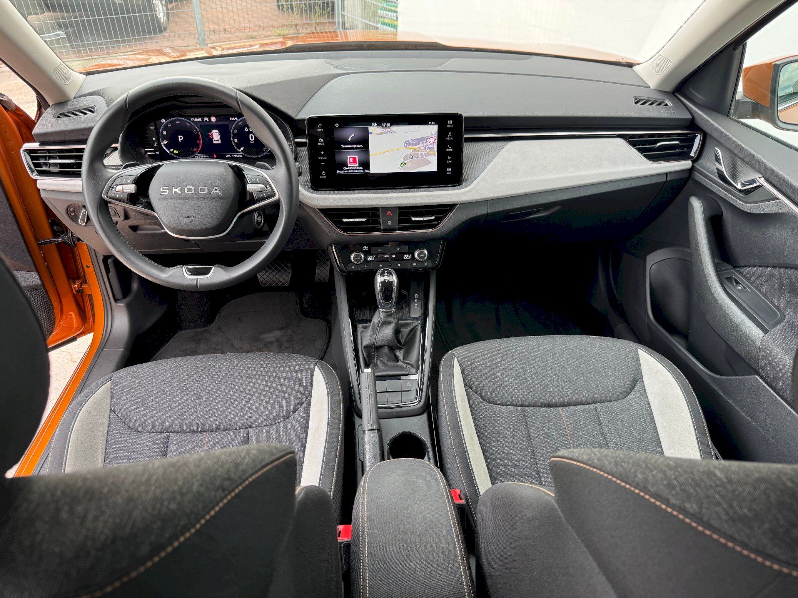 Škoda Kamiq, DSG 1.0 TSI 85 kW Top Selectio - fotka 5