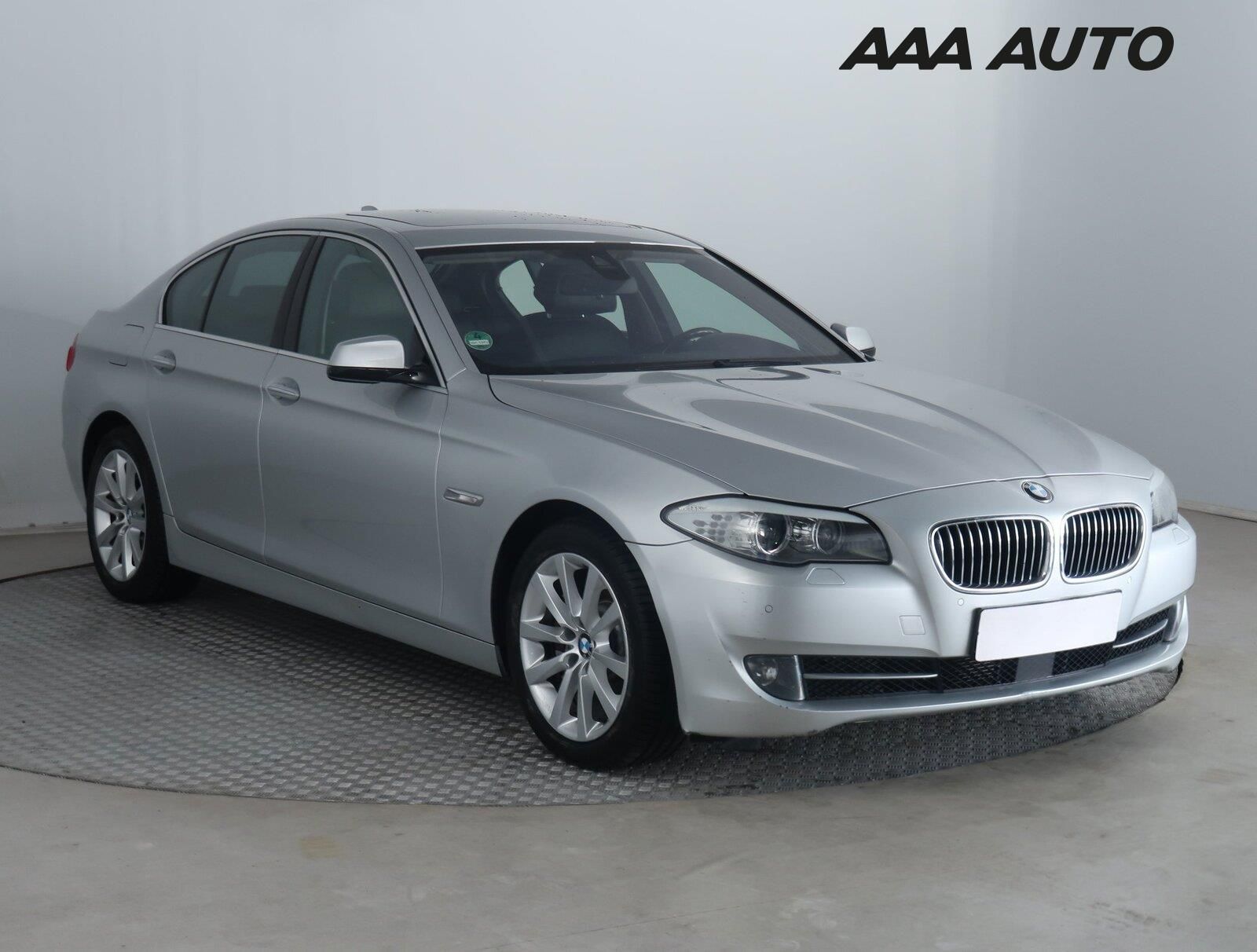 BMW Řada 5, 530d xDrive, Modern Line, 4X4