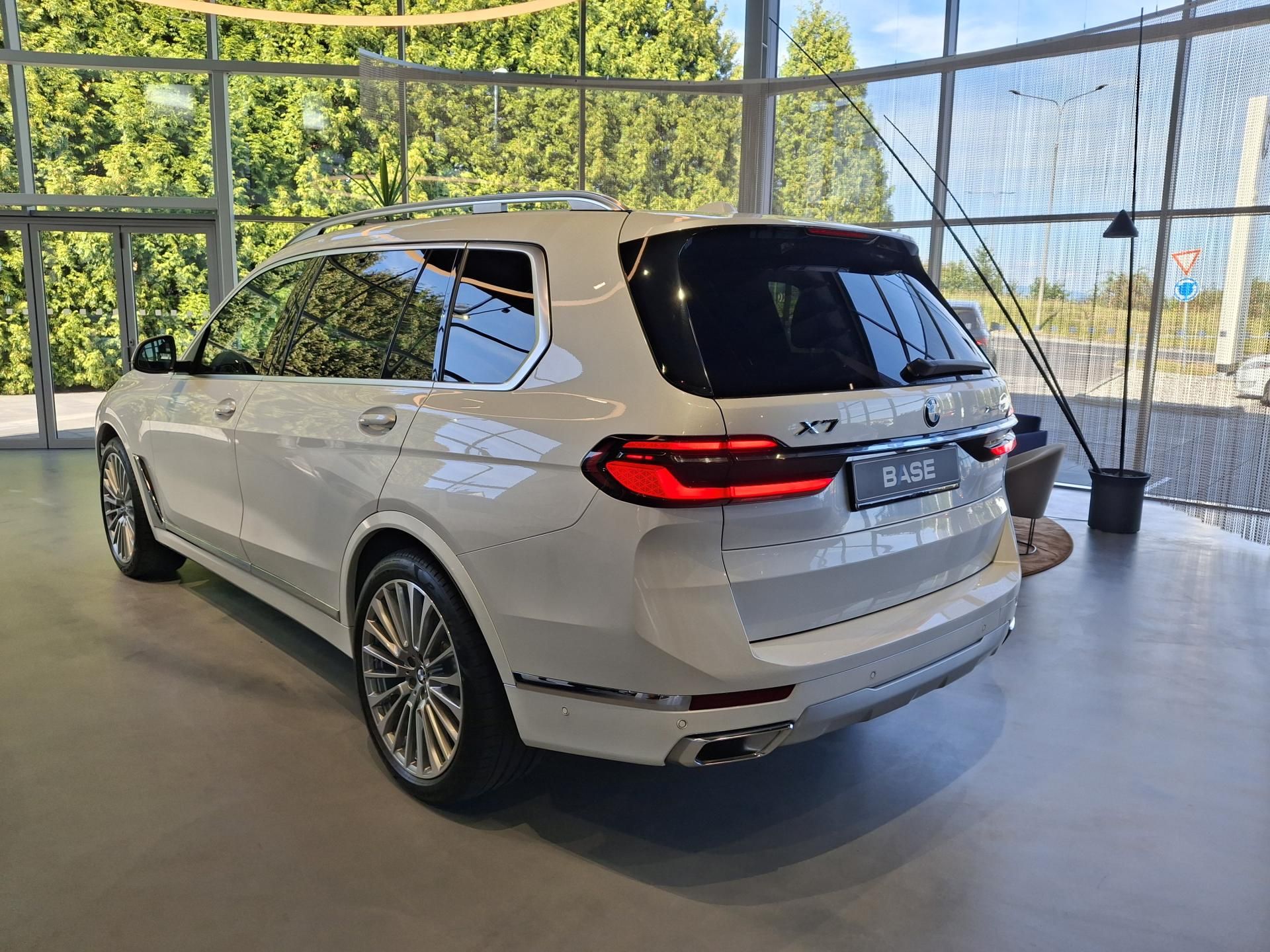 BMW X7, xDrive 40d Individuál - fotka 4