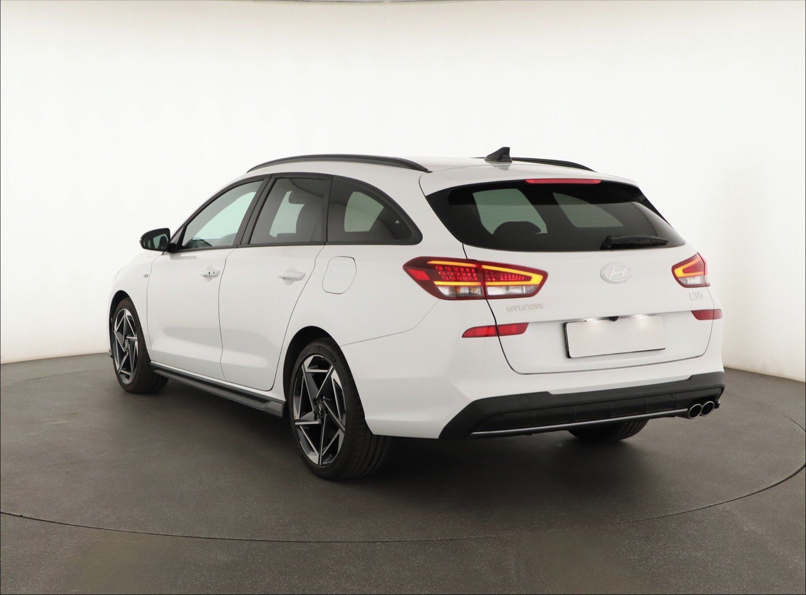 Hyundai i30, 1.5 T-GDI MHEV 48V, N-Line - fotka 4