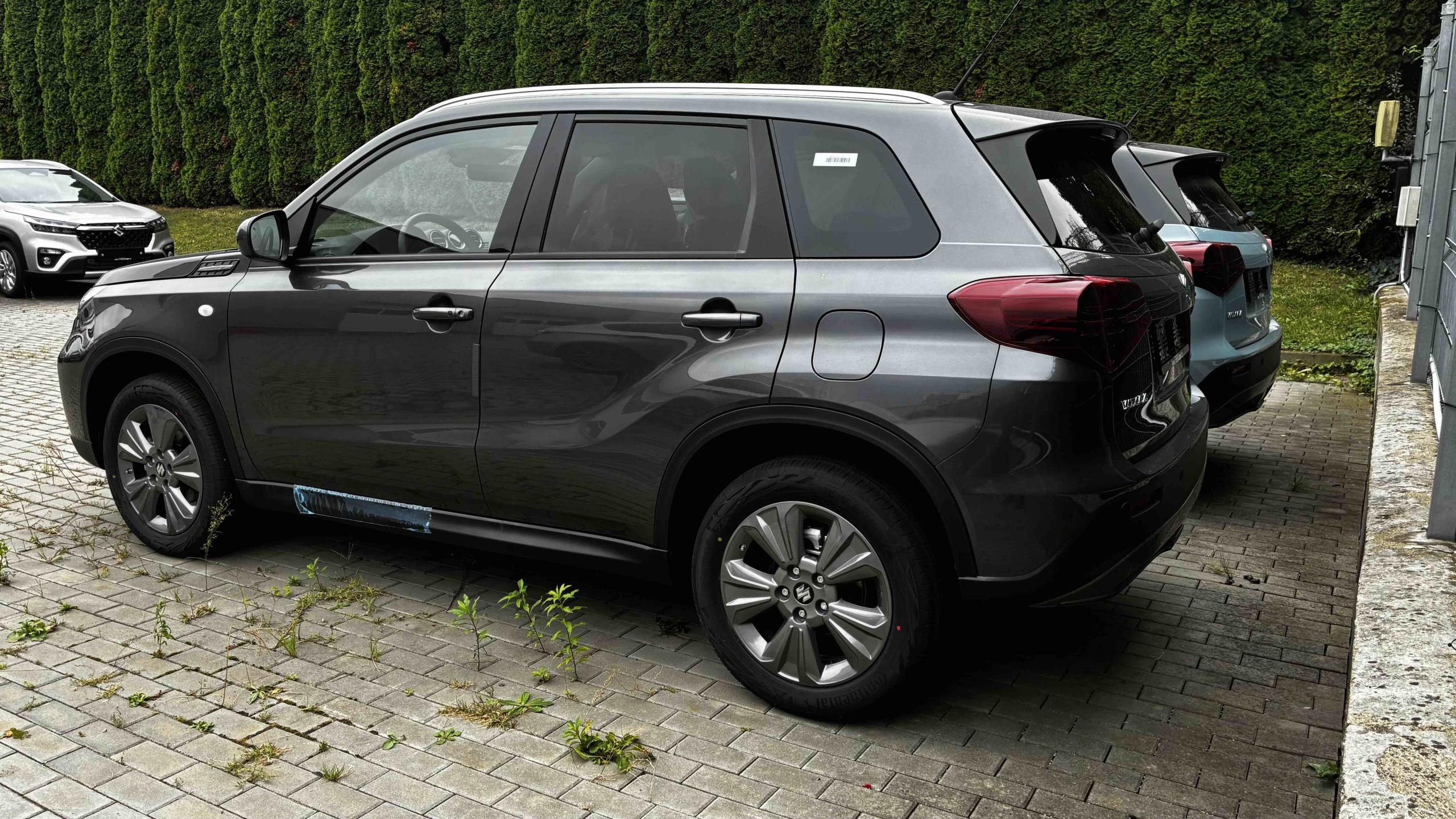Suzuki Vitara, 1,4 BoosterJet Premium AT - fotka 3