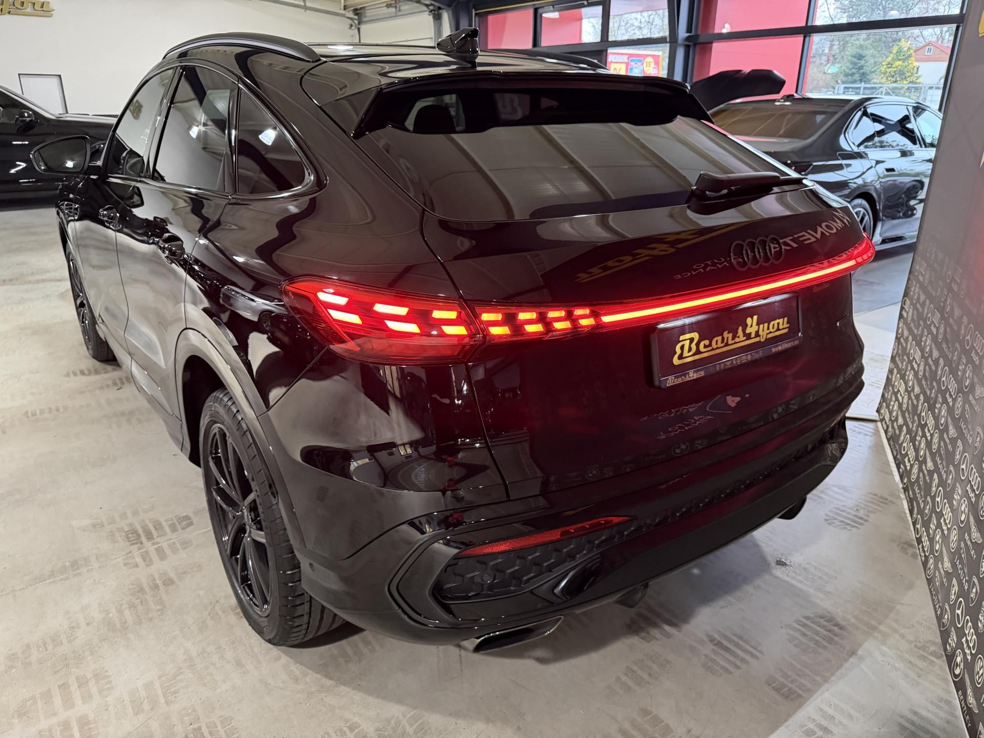 Audi Q5, SB TFSI 150kW 4X4 SLINE R20 3D - fotka 6