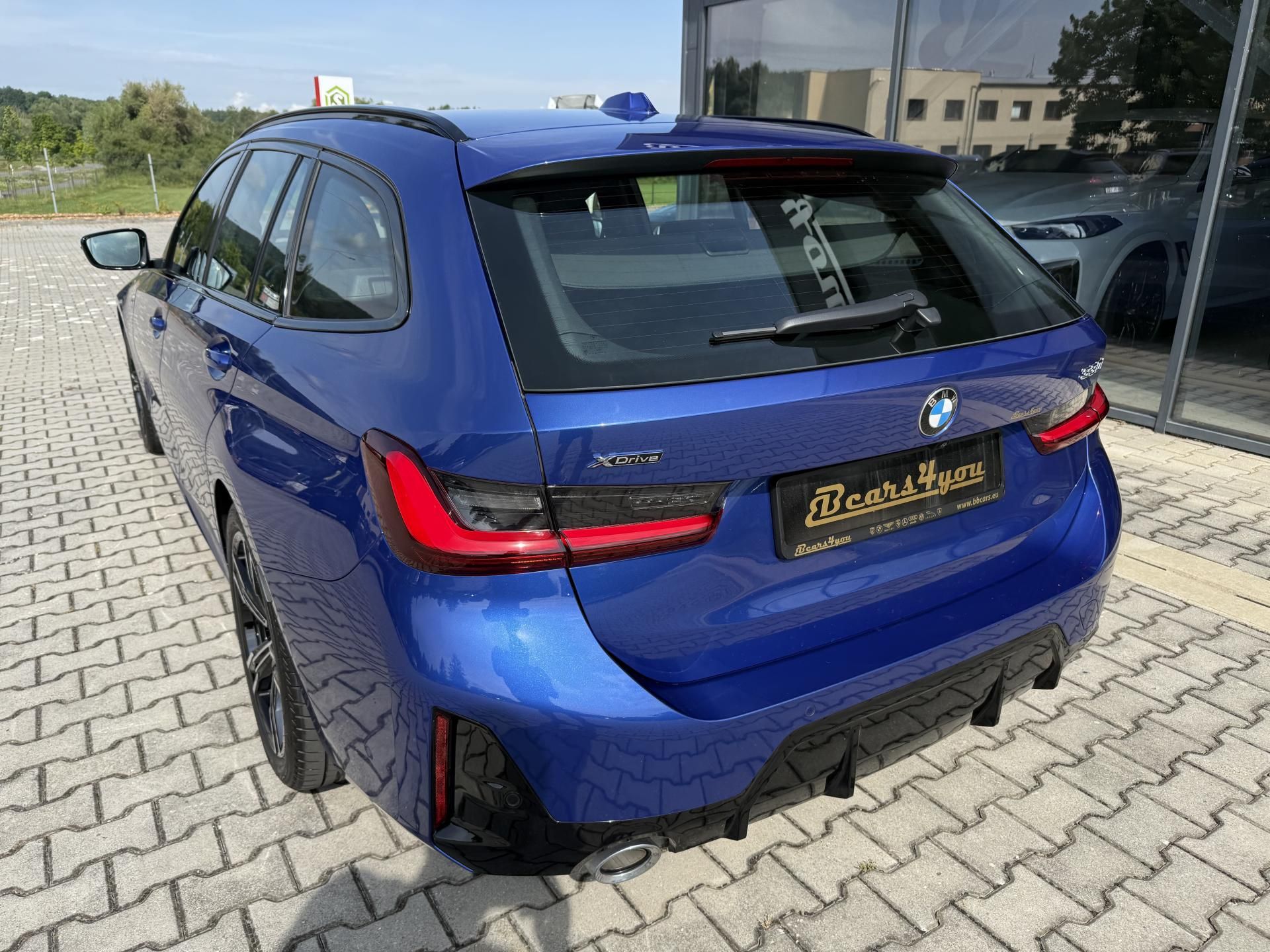 BMW Řada 3, 330i XDRIVE 180kW M-PAKET TOP! - fotka 6