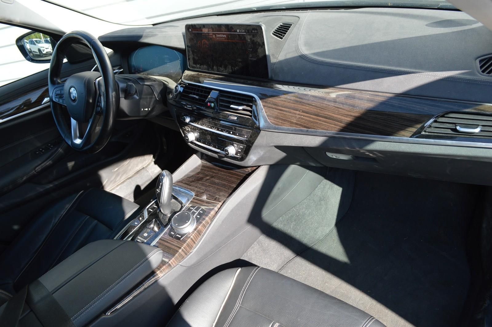 BMW Řada 5, 520d tažné 4x klima 360kam - fotka 3