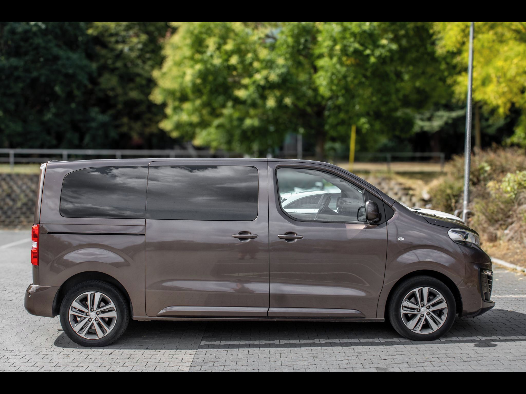 Peugeot Traveller - fotka 4