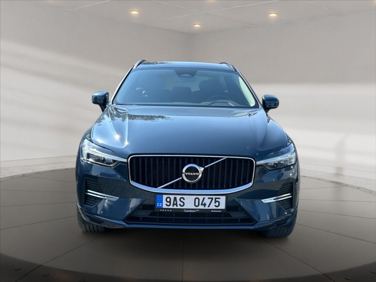 Volvo XC60, 2,0 B5 ben.Core AWD AT - fotka 2