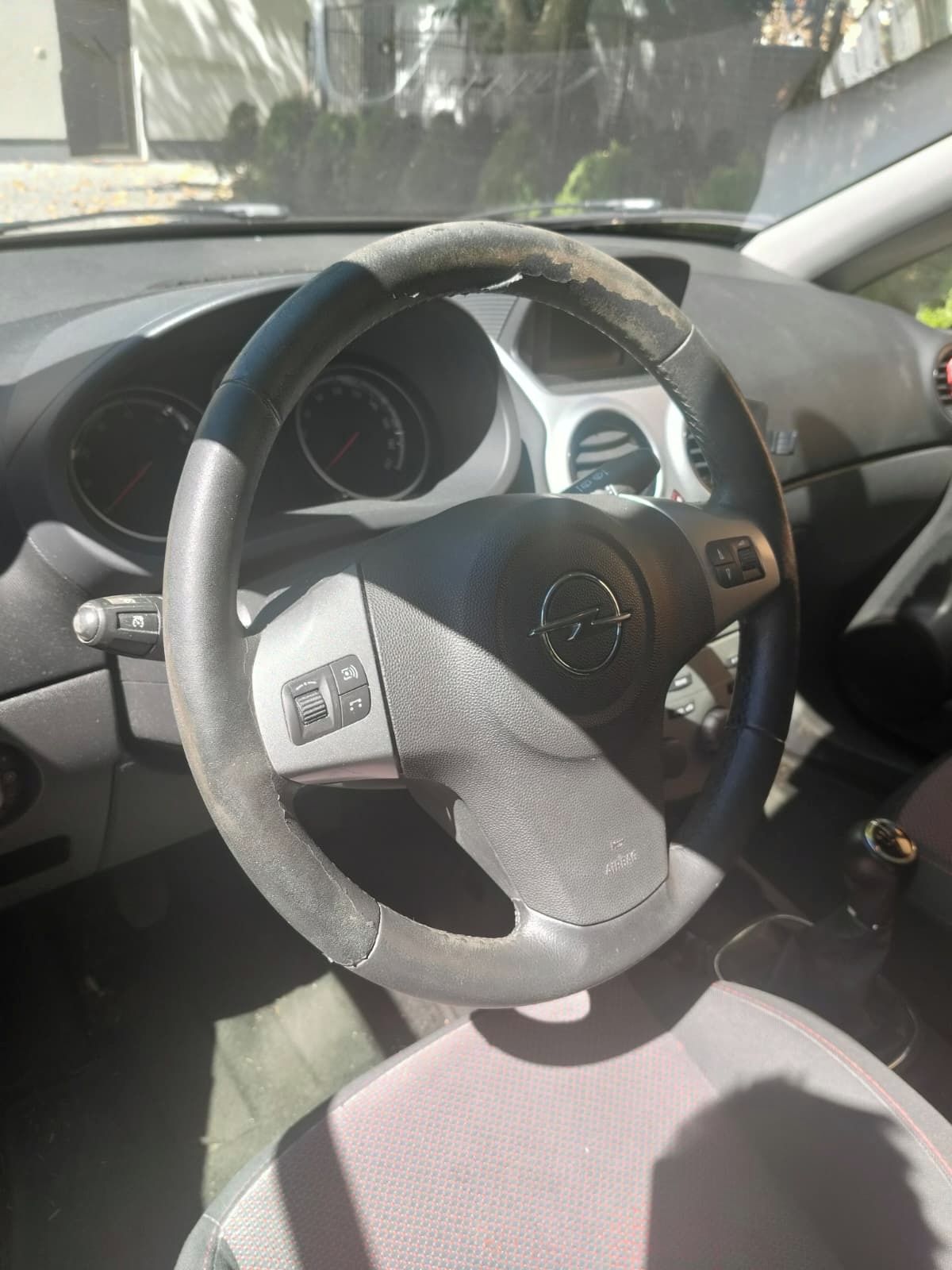 Opel Corsa, OPEL CORSA 1,2 benzín - fotka 5