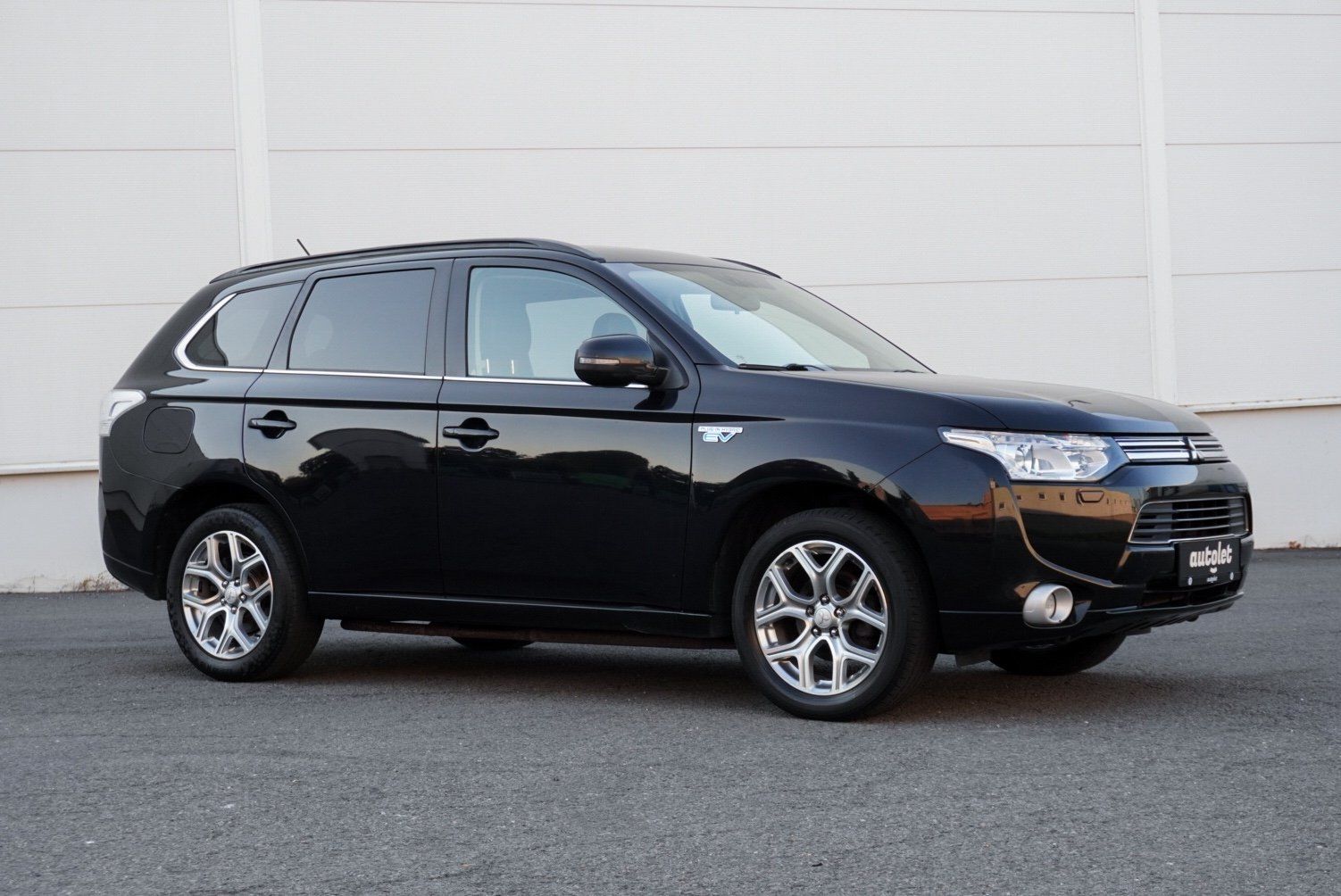 Mitsubishi Outlander, 2.0 PHEV 4x4 - fotka 2