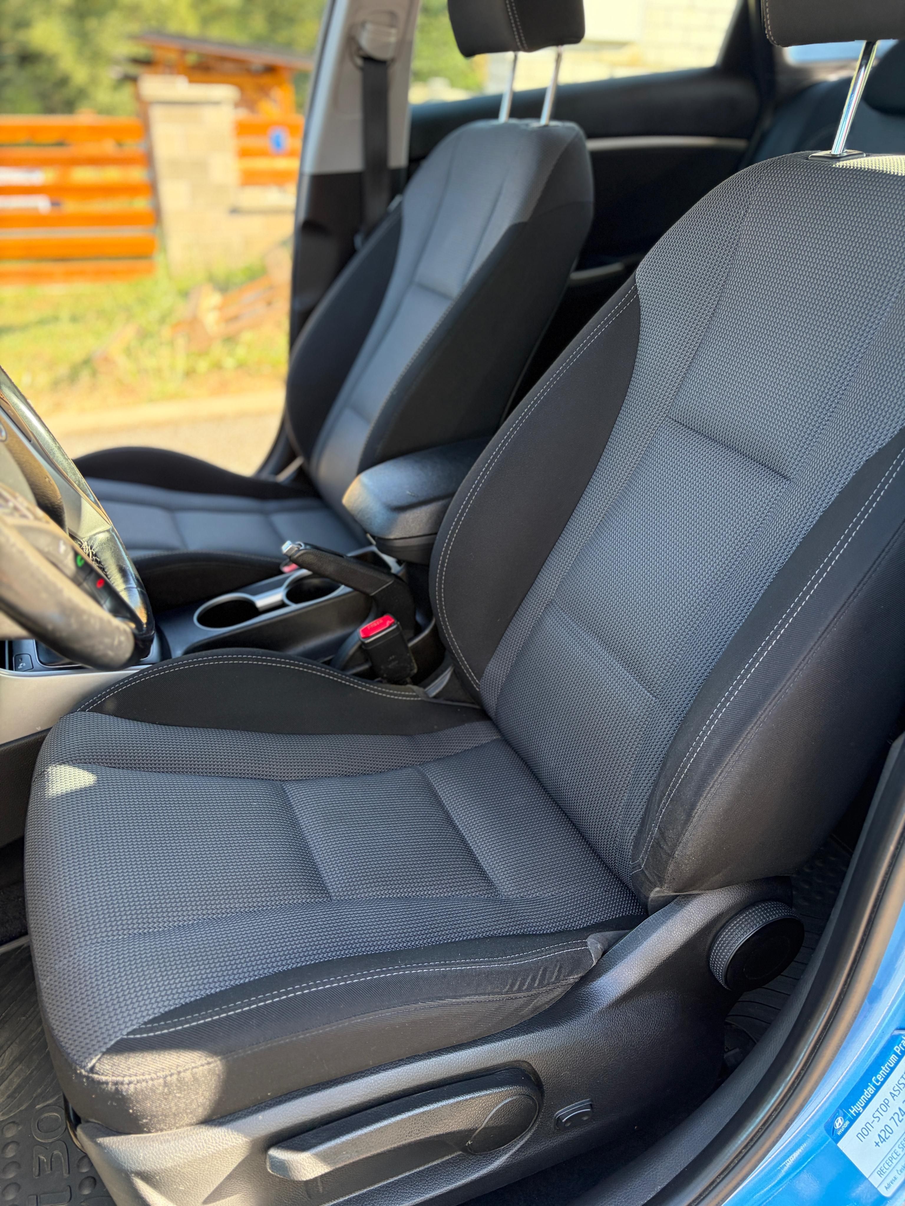 Hyundai i30, Hyundai i30 Kom. 1.6 CRDi - fotka 6
