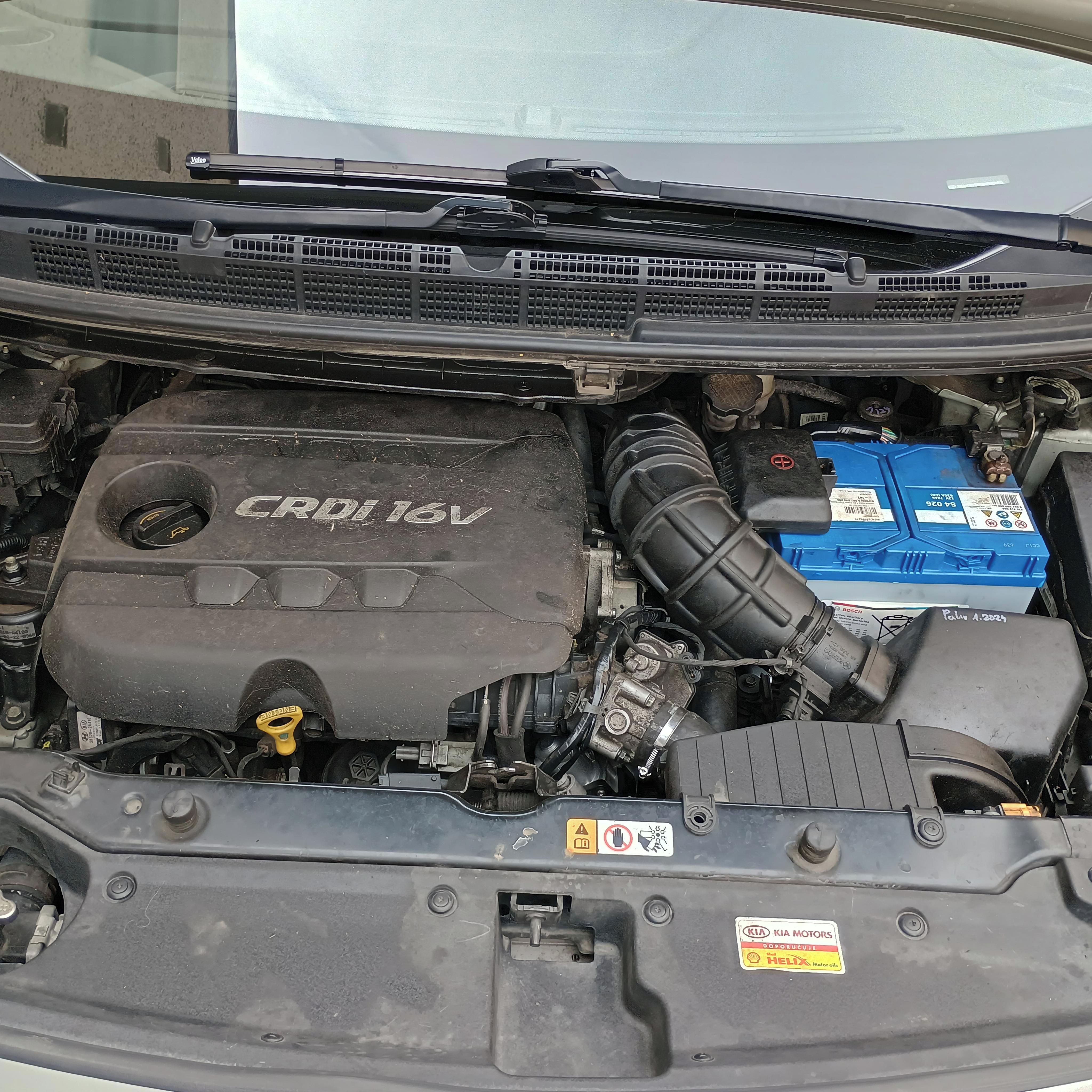 Kia Carens, Kia Carens 1.7 CRDi 100 kW - fotka 6