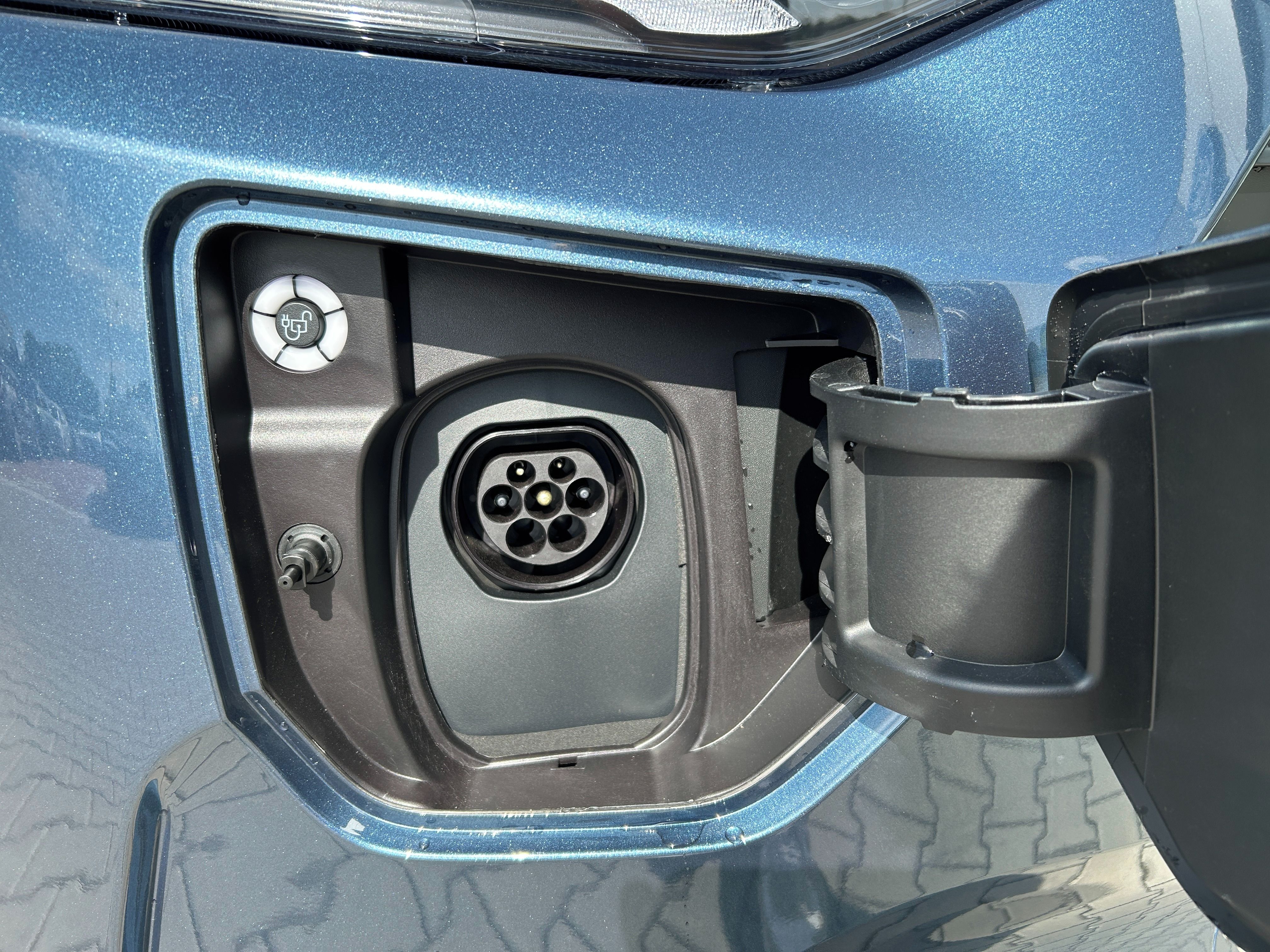 Ford Tourneo Custom, Titanium X L1 2.5 PHEV 171kW - fotka 4