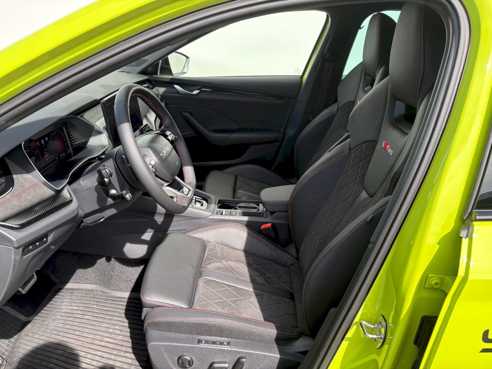 Škoda Octavia, Octavia Combi RS - fotka 6