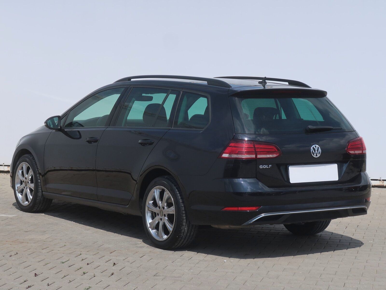 Volkswagen Golf, 2.0 TDI, Automat, Serv.kniha - fotka 4