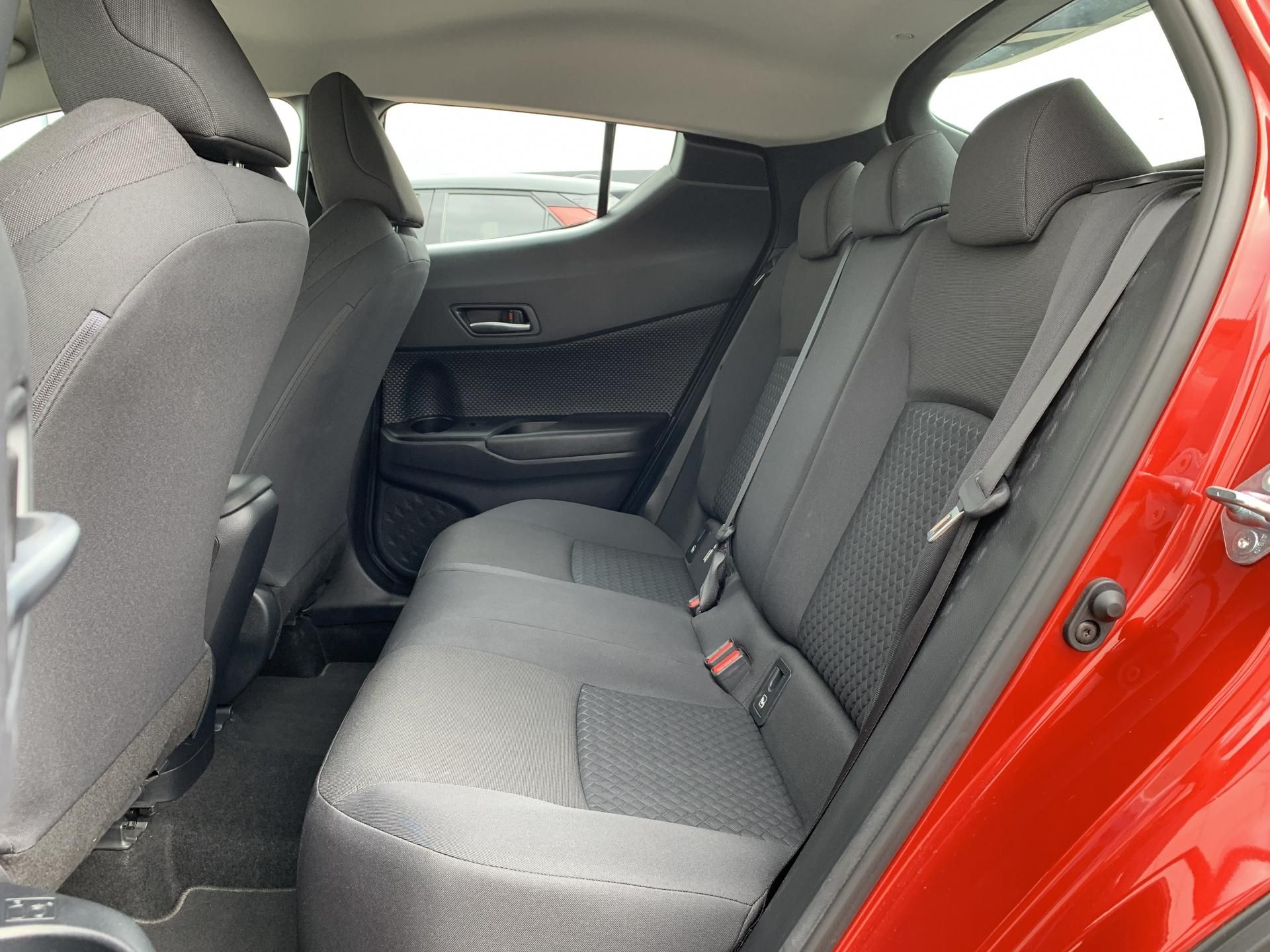 Toyota C-HR, COMFORT 1.2 Turbo 85kW MAN6 - fotka 6