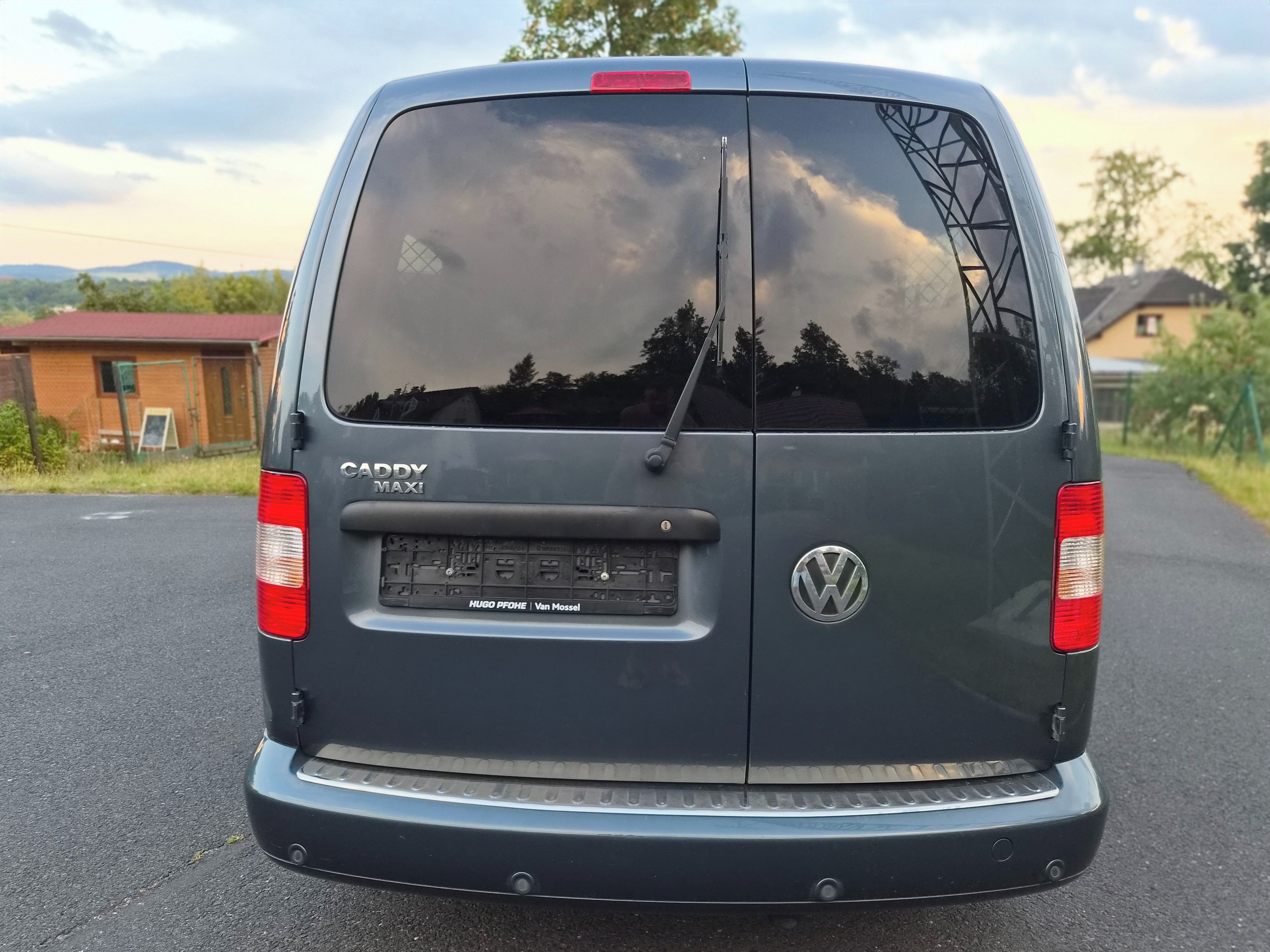 Volkswagen Caddy, Maxi  7 mist  103 kw WEBASTO - fotka 5