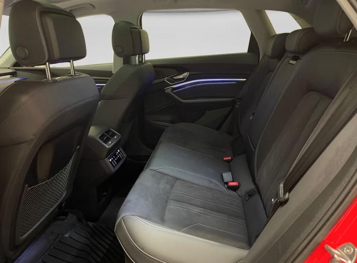 Audi Q8 e-tron, 55 Q 360k Matrix Pano 4 zóny - fotka 5