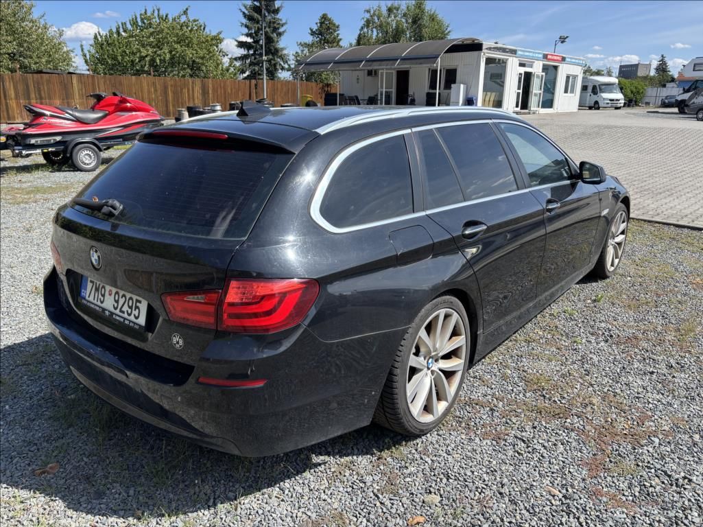 BMW Řada 5, 3,0 D XDRIVE,190kw - fotka 6