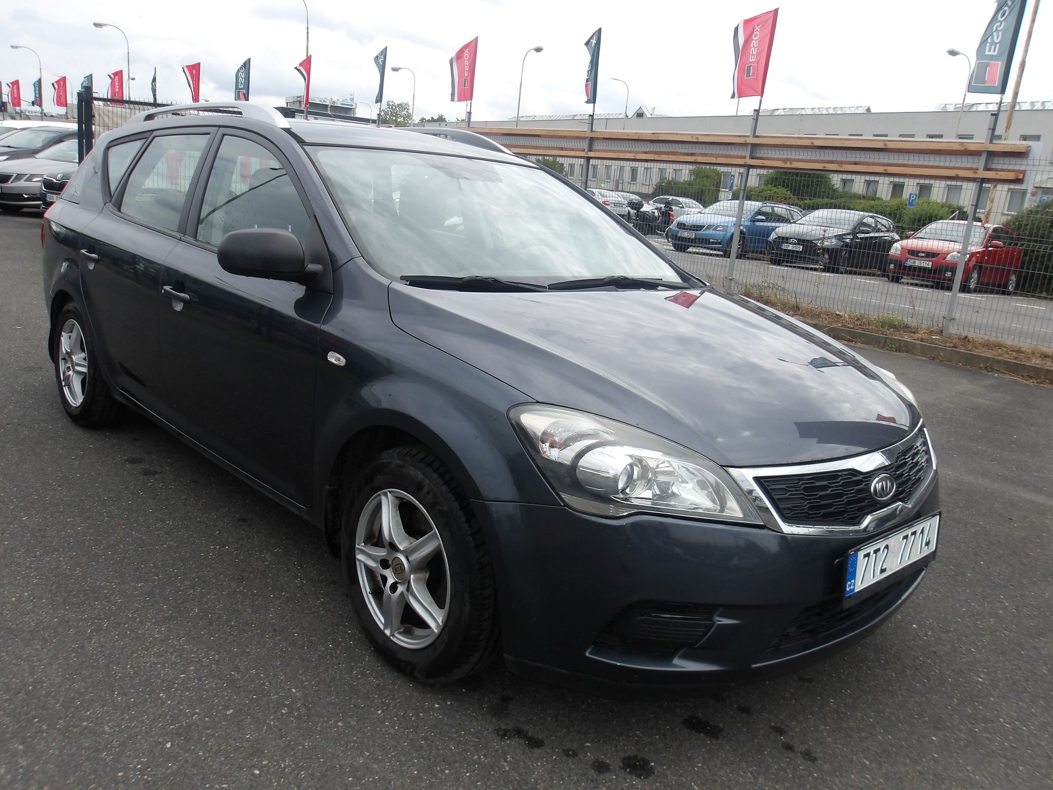 Kia Cee´d, 1,4i ČR ! NAJ.94000 km !!! Ser - fotka 6