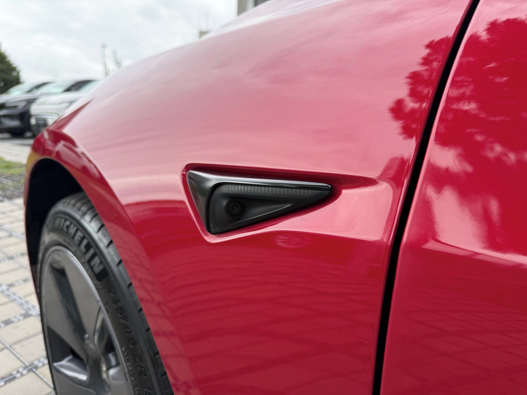 Tesla Model 3, Long Range AWD - fotka 6