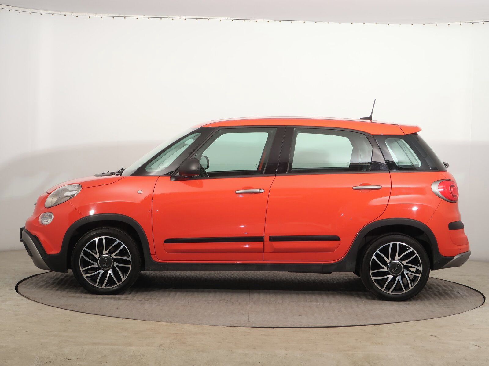Fiat 500L, 1.4 16V, ČR,1.maj, Serv.kniha - fotka 3