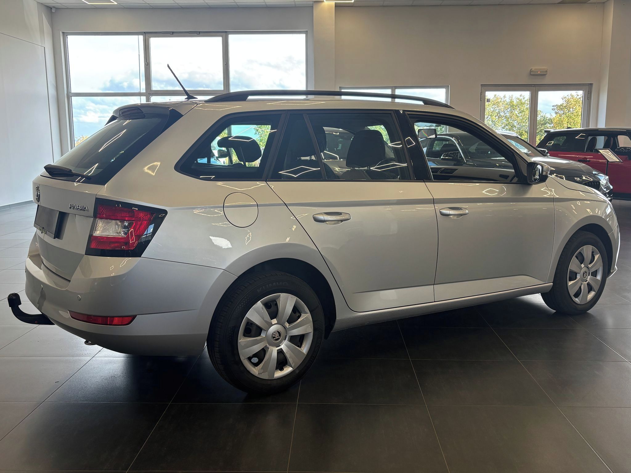 Škoda Fabia, 1.0 MPI 70kW, LED, Senzory - fotka 5