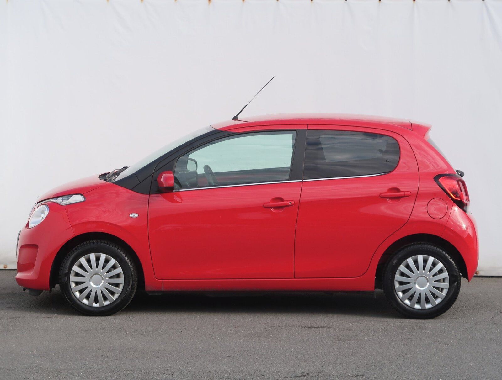 Citroën C1, 1.0 VTi, Serv.kniha, Klima - fotka 3