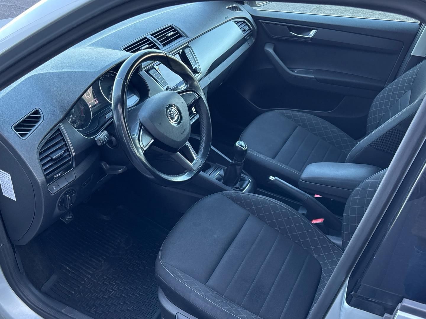 Škoda Fabia, 1.0 TSI / 70 kW Style - fotka 6