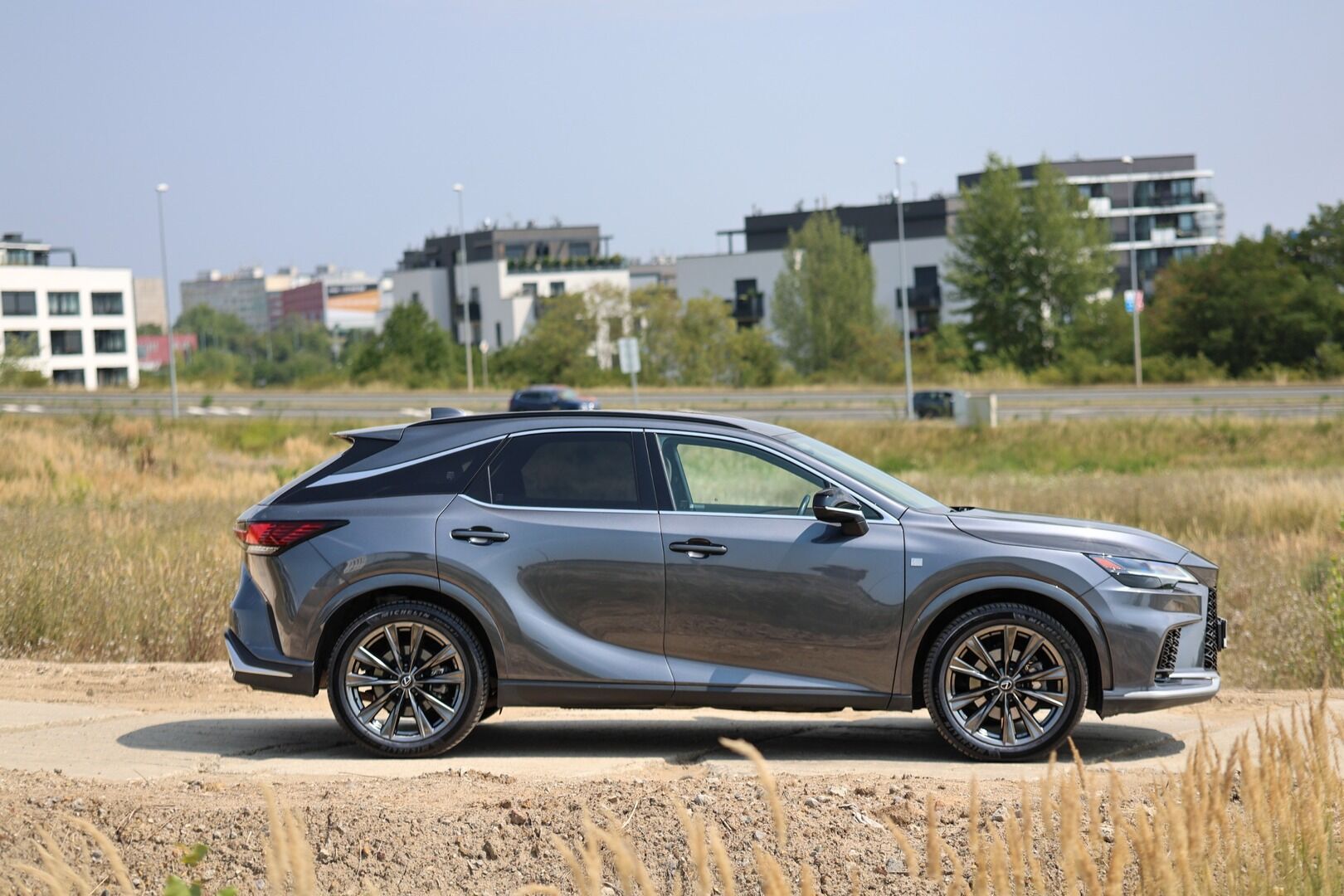 Lexus RX 350h, 350H 2,5 HEV F SPORT DESIGN - fotka 6