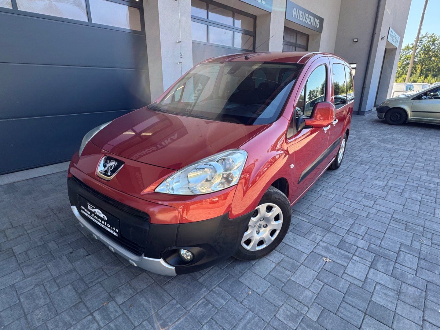 Peugeot Partner, 1.6 HDi, 7 míst - fotka 2
