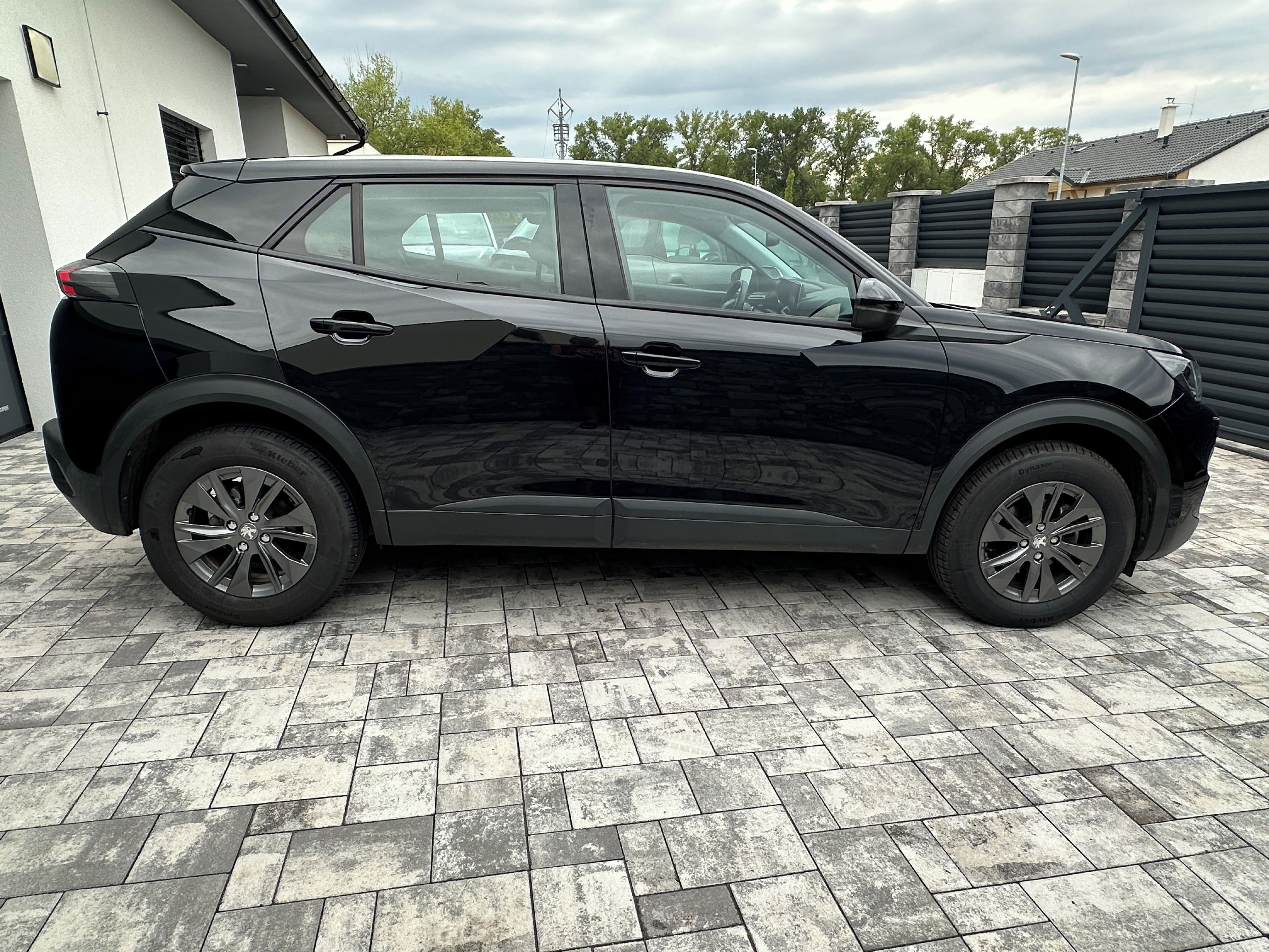 Peugeot 2008, 1,2 PT AUTOMAT, VYHŘ. SEDADLA - fotka 5