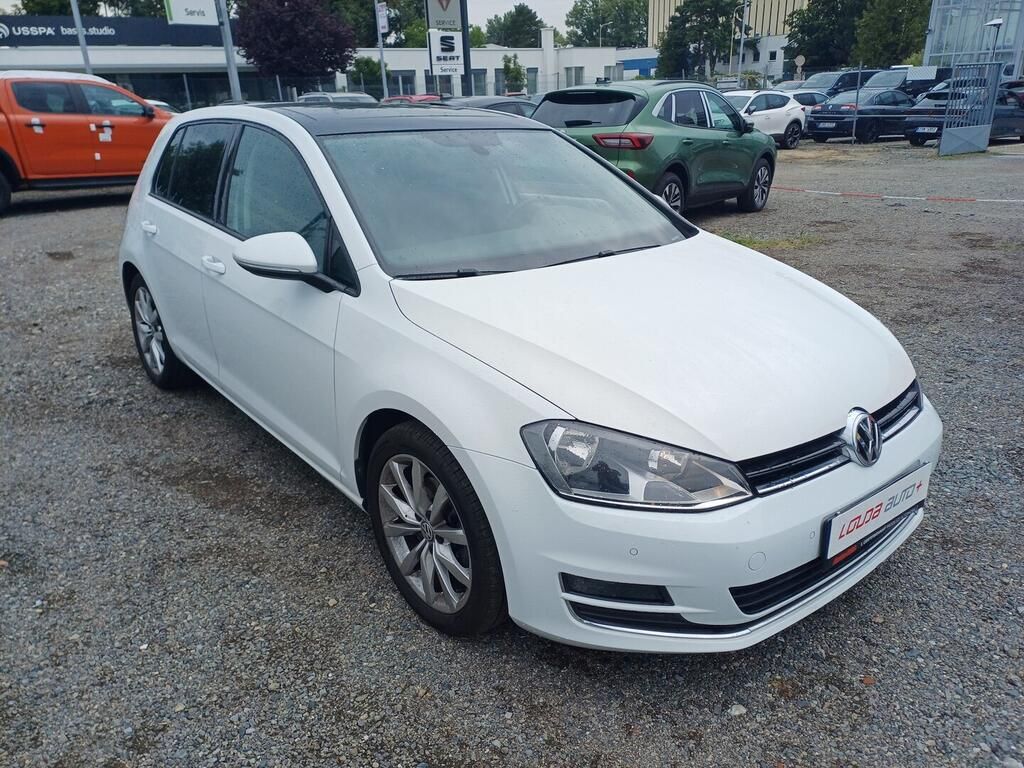 Volkswagen Golf, Highline 1.4 TSI 103 kW - fotka 5