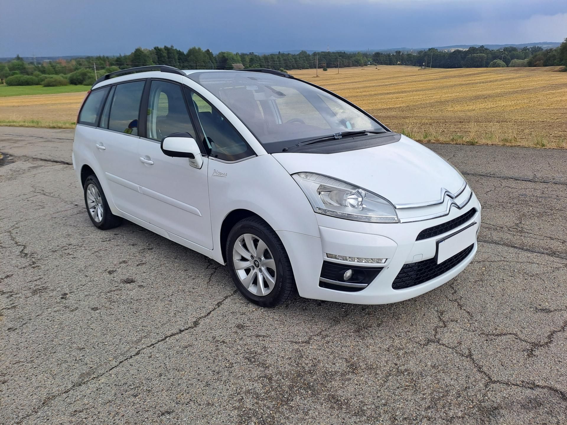 Citroën Grand C4 Picasso, 1.6 HDi 7 MÍST - fotka 2
