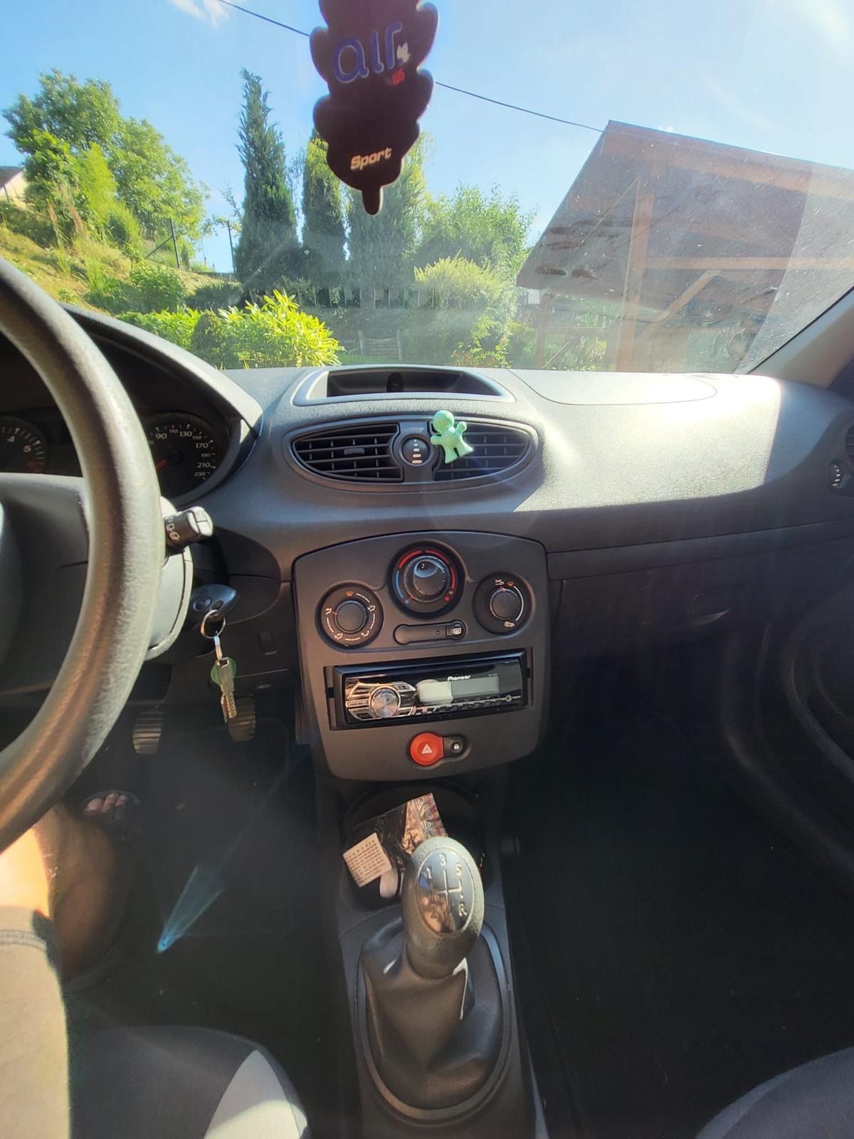 Renault Clio, Renault Clio 1.2, 48 kW - fotka 6