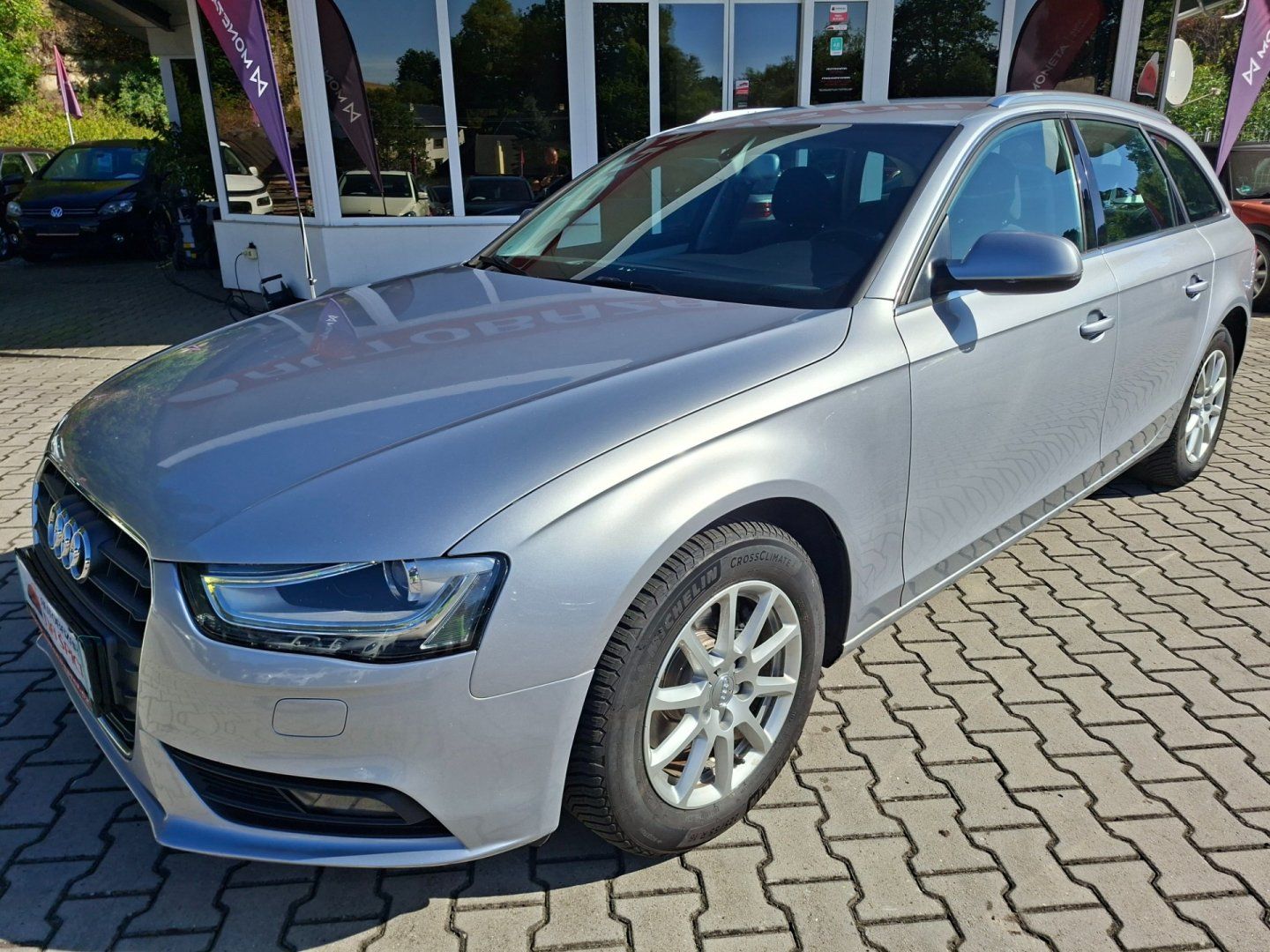 Audi A4, 2.0TDI 110kW 8A -NAVIGACE - fotka 4