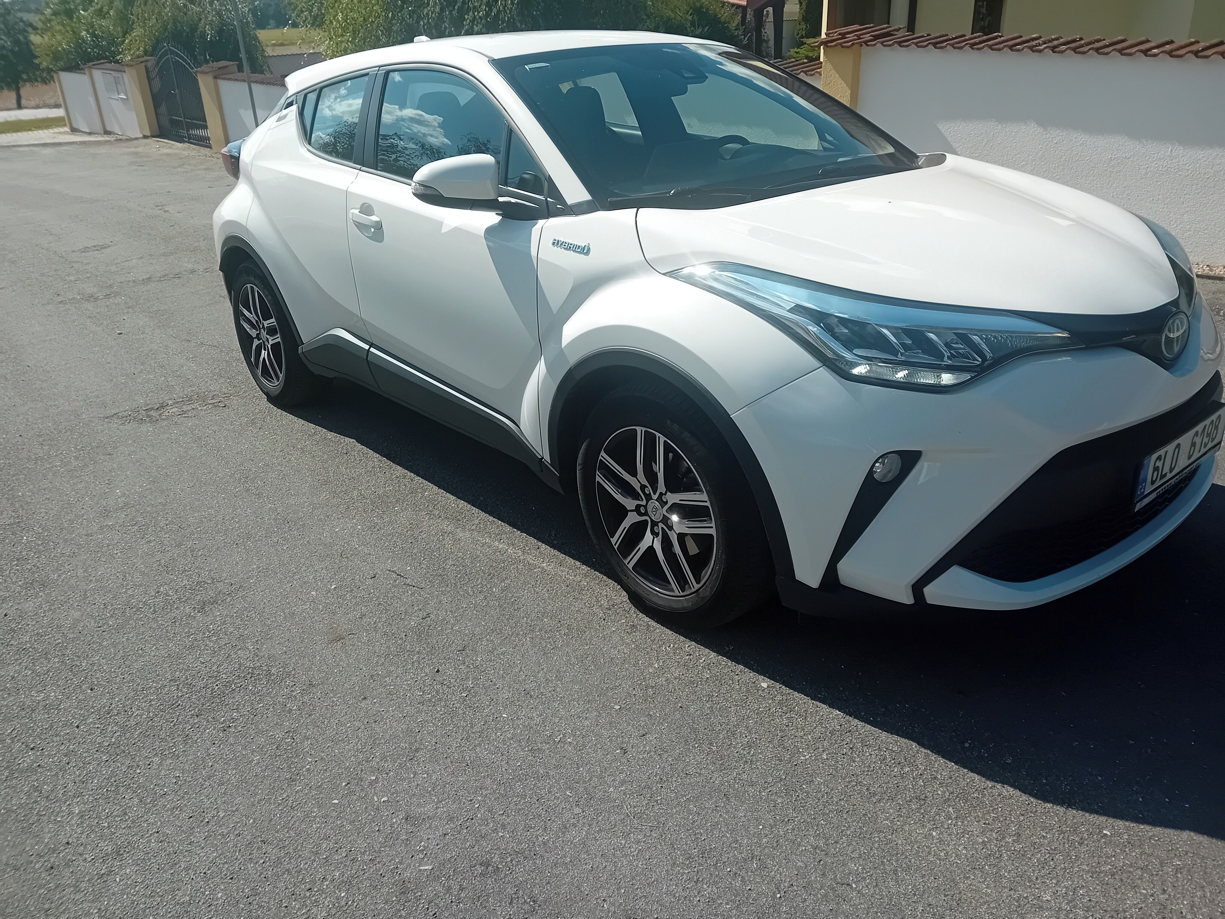 Toyota C-HR, 1.8Hybrid - fotka 5