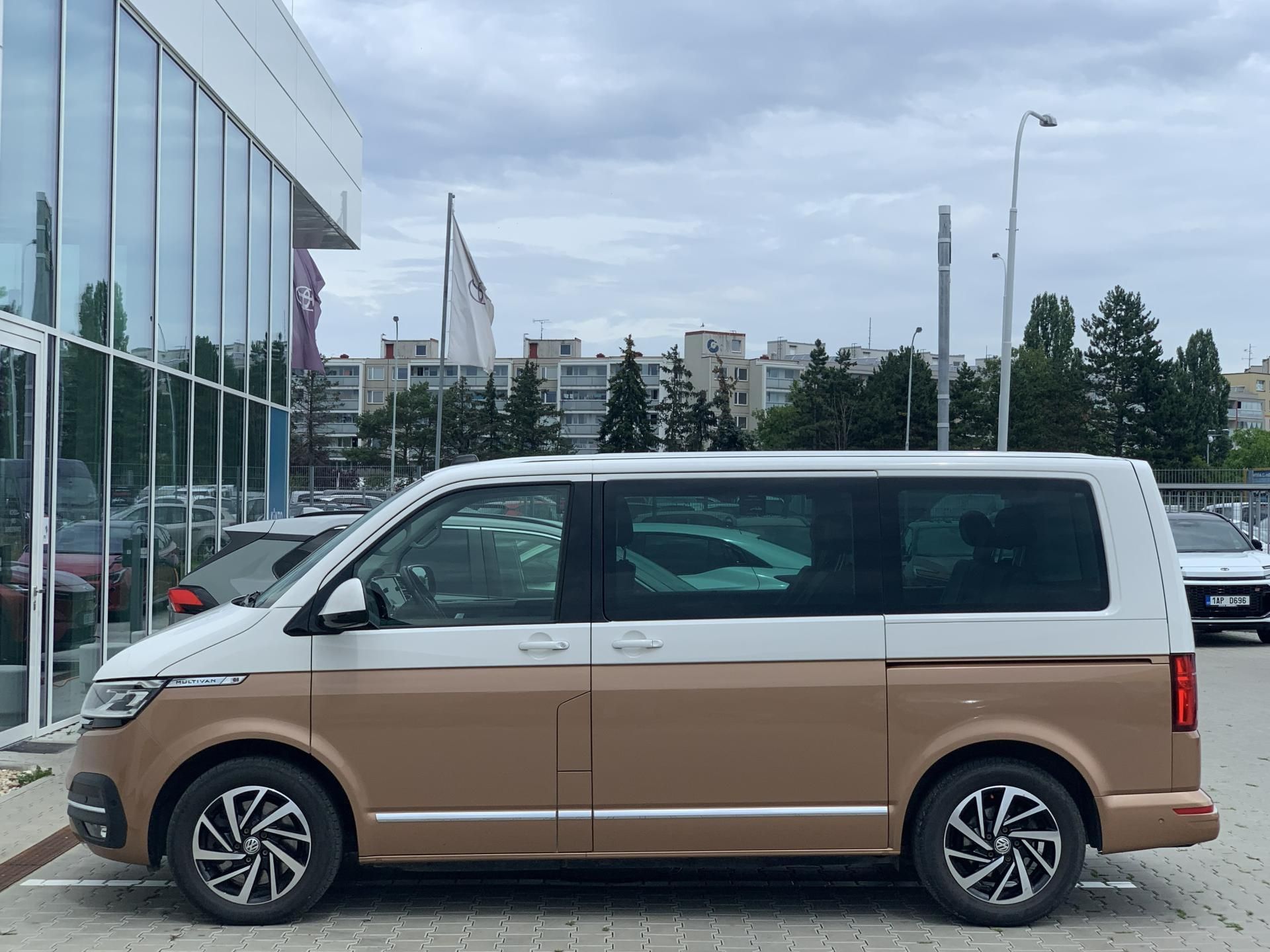 Volkswagen Multivan, HIGHLINE 2.0 TDI 4x4 146kW - fotka 4