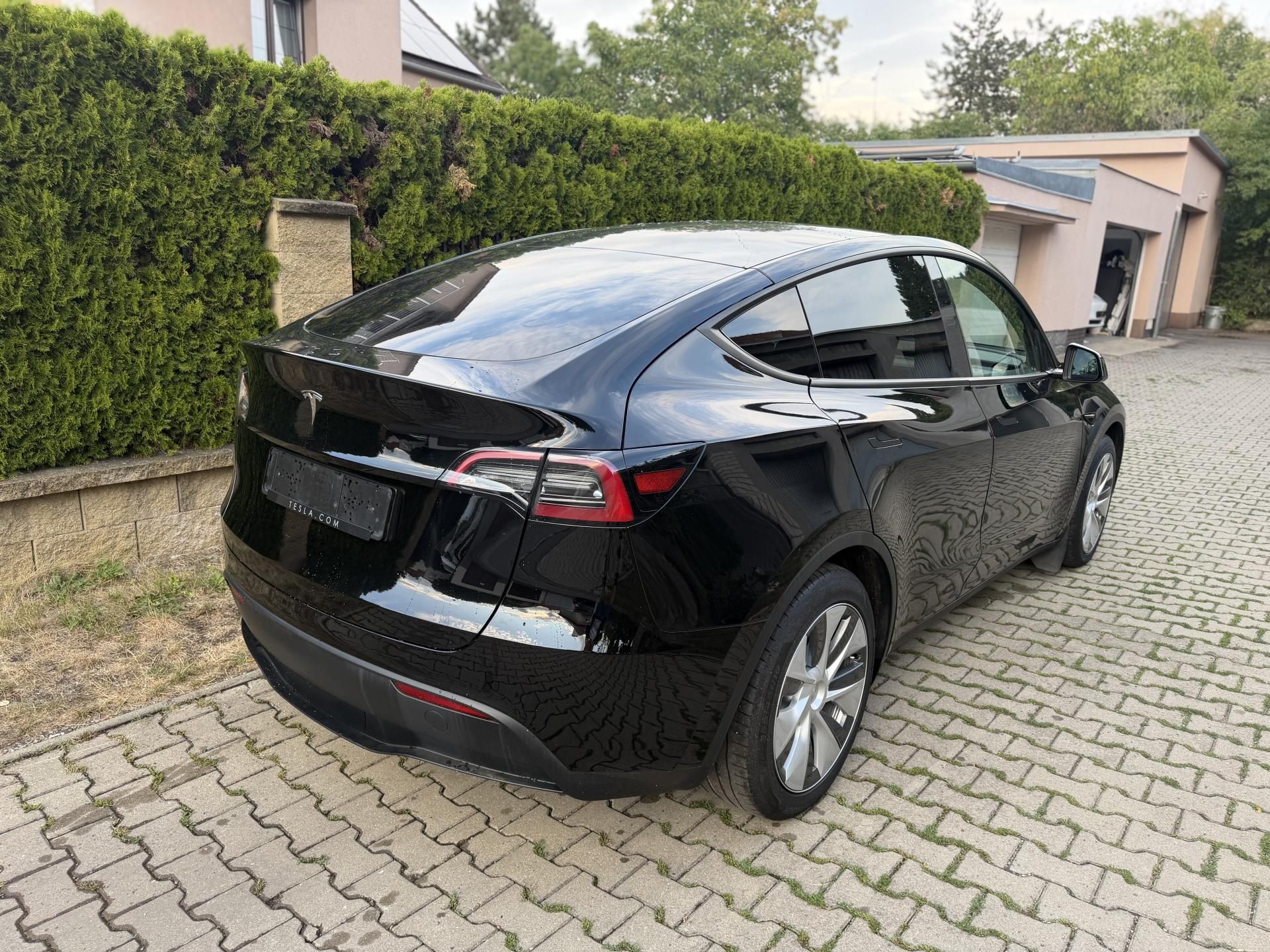 Tesla Model Y, DUAL MOTOR-LONG RANGE-TAŽNÉ- - fotka 4