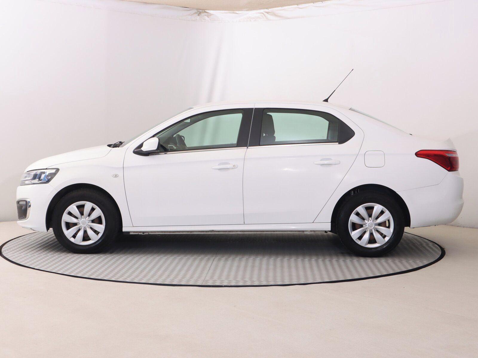 Citroën C-Elysée, 1.2 PureTech, Serv.kniha - fotka 3