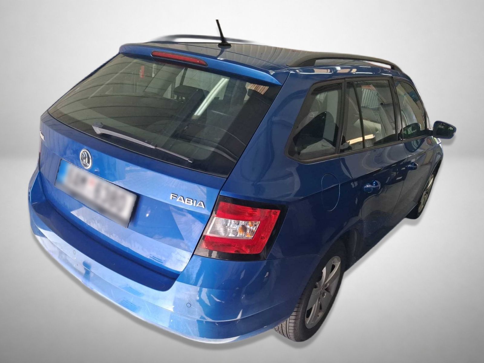 Škoda Fabia, 1.0 TSI, Ambition, Navi, Klima - fotka 2