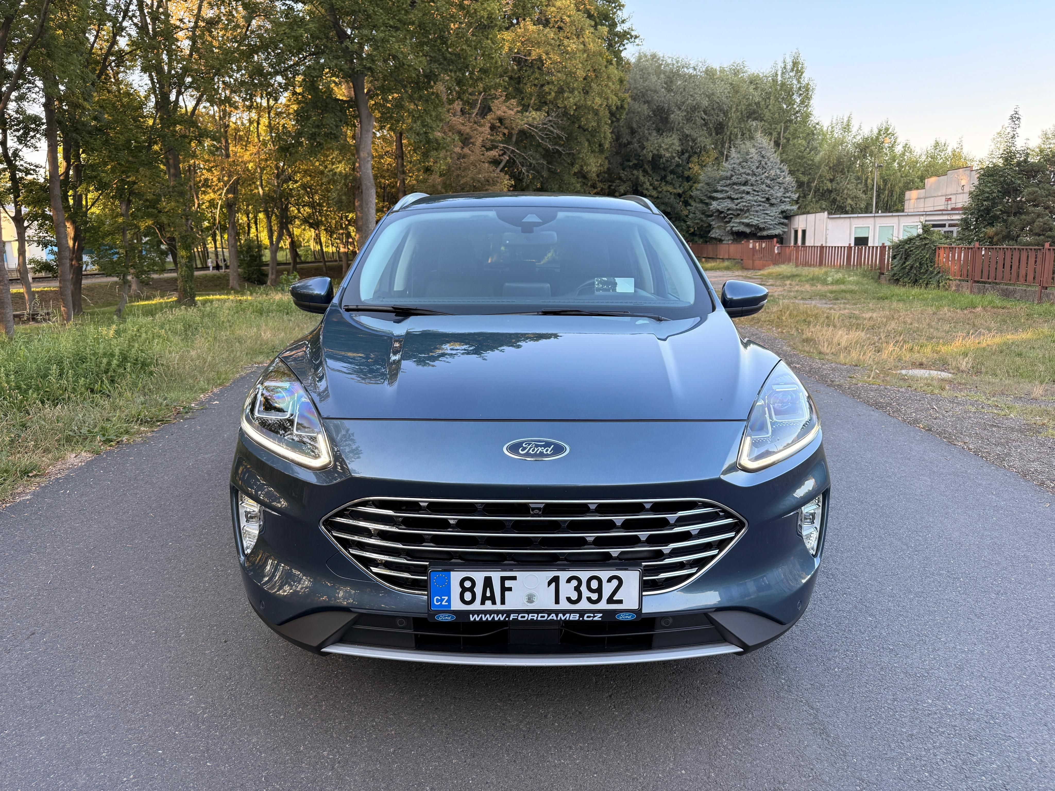 Ford Kuga, 2.0 140kW, automat, 1. majitel - fotka 2