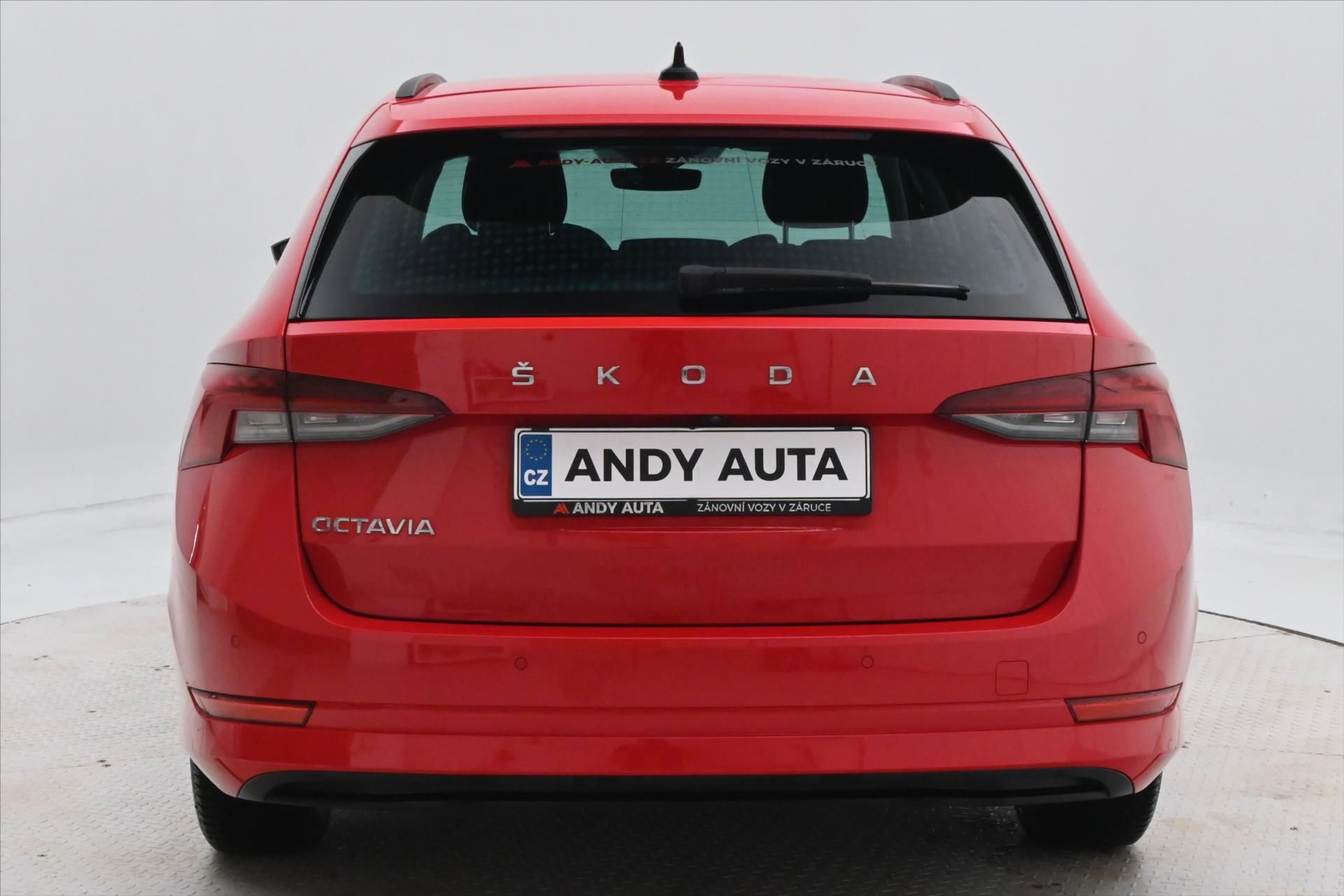 Škoda Octavia, 2,0 110kW DSG Ambition Záruka - fotka 6