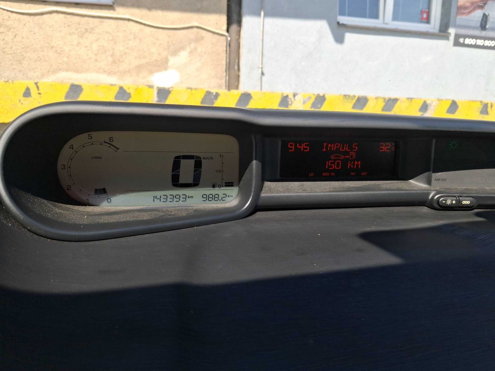 Citroën C3 Picasso, 1.4 i, zamluveno - fotka 3