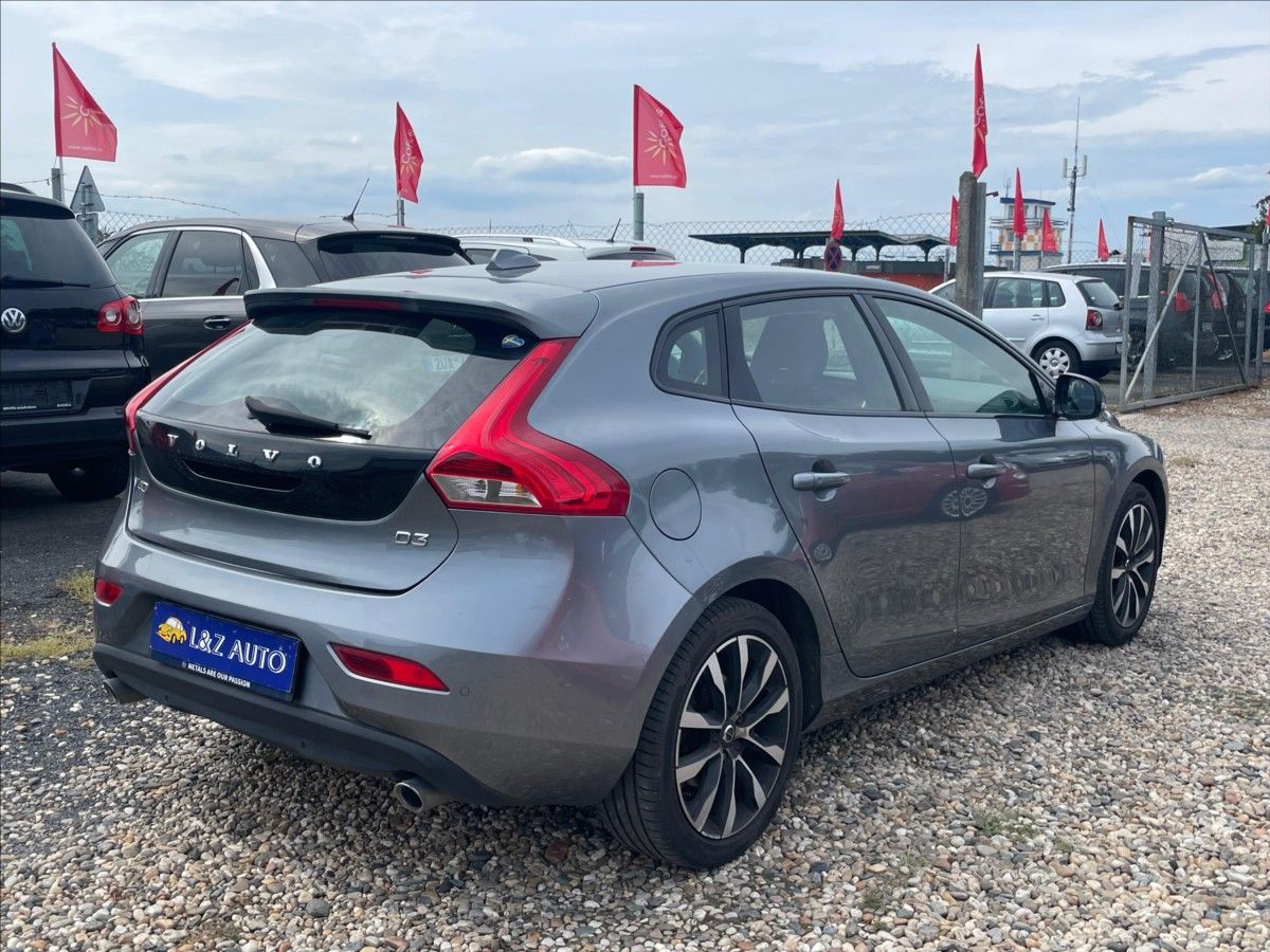 Volvo V40, 2,0 D 3  ODPOČET  DPH !!! - fotka 6